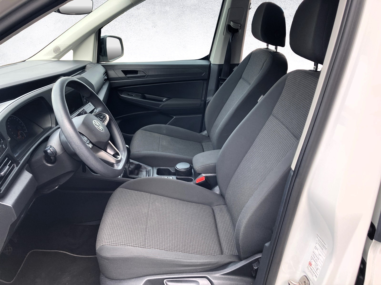 VW Caddy Maxi 2.0 TDI California-image-6