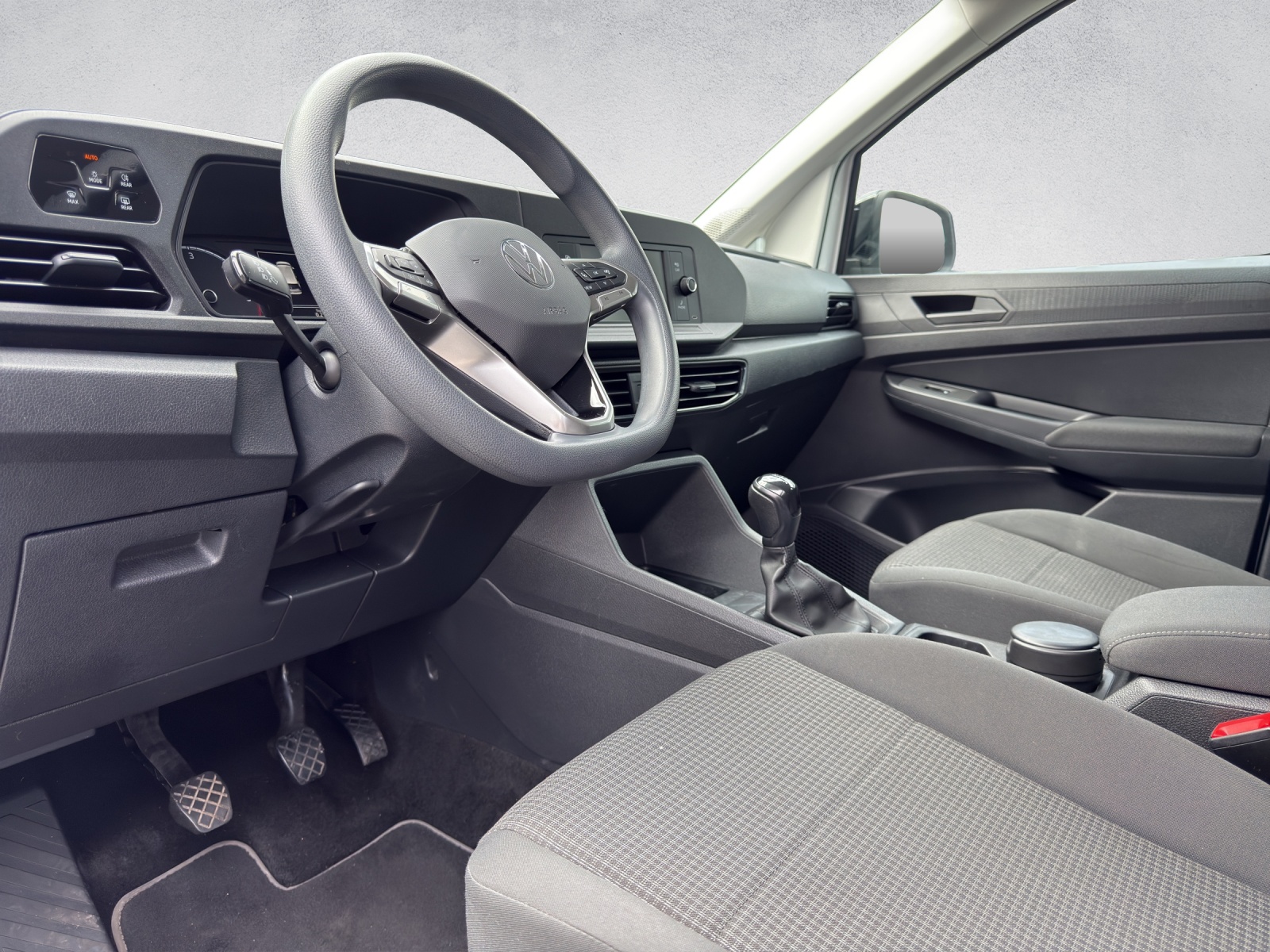 VW Caddy Maxi 2.0 TDI California-image-13