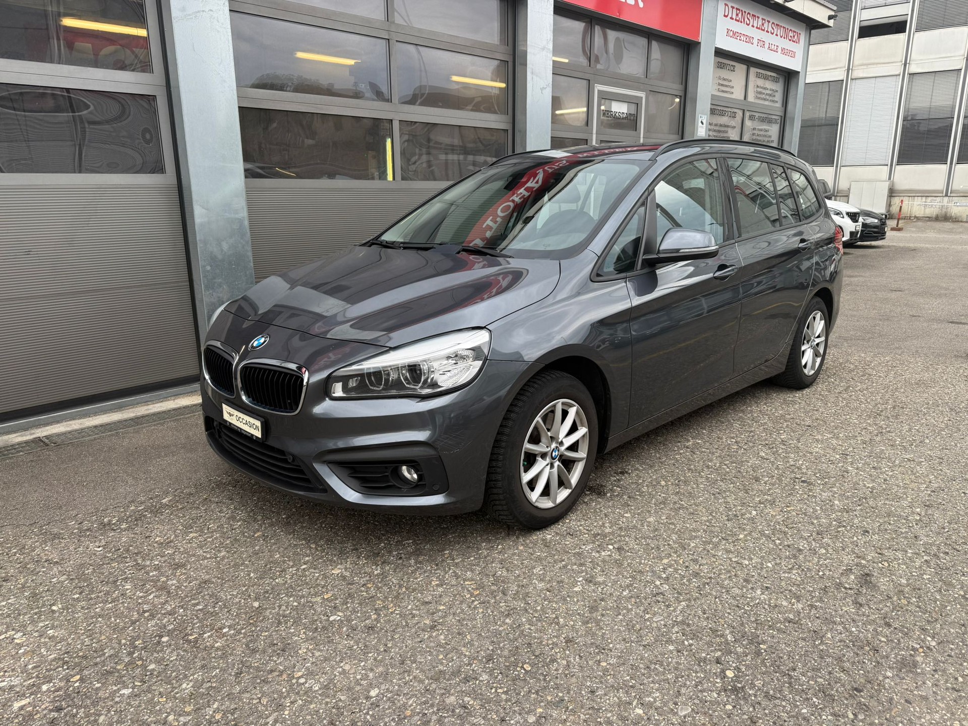 BMW 218d Gran Tourer Steptronic-image-0