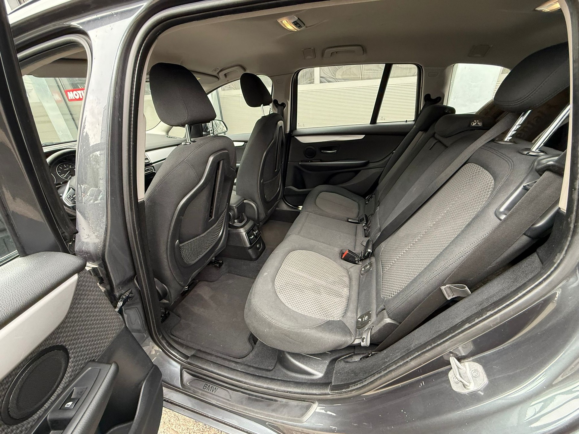 BMW 218d Gran Tourer Steptronic-image-11