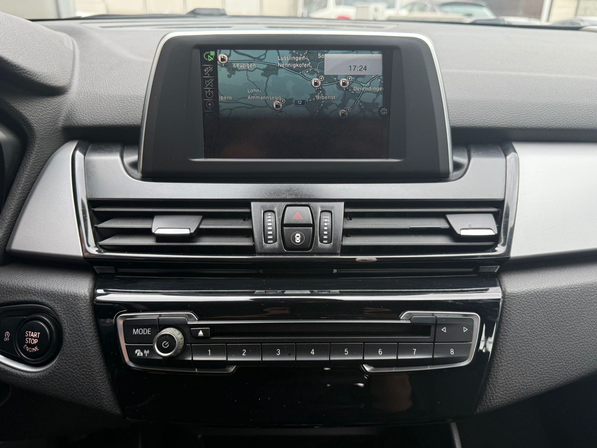 BMW 218d Gran Tourer Steptronic-image-12