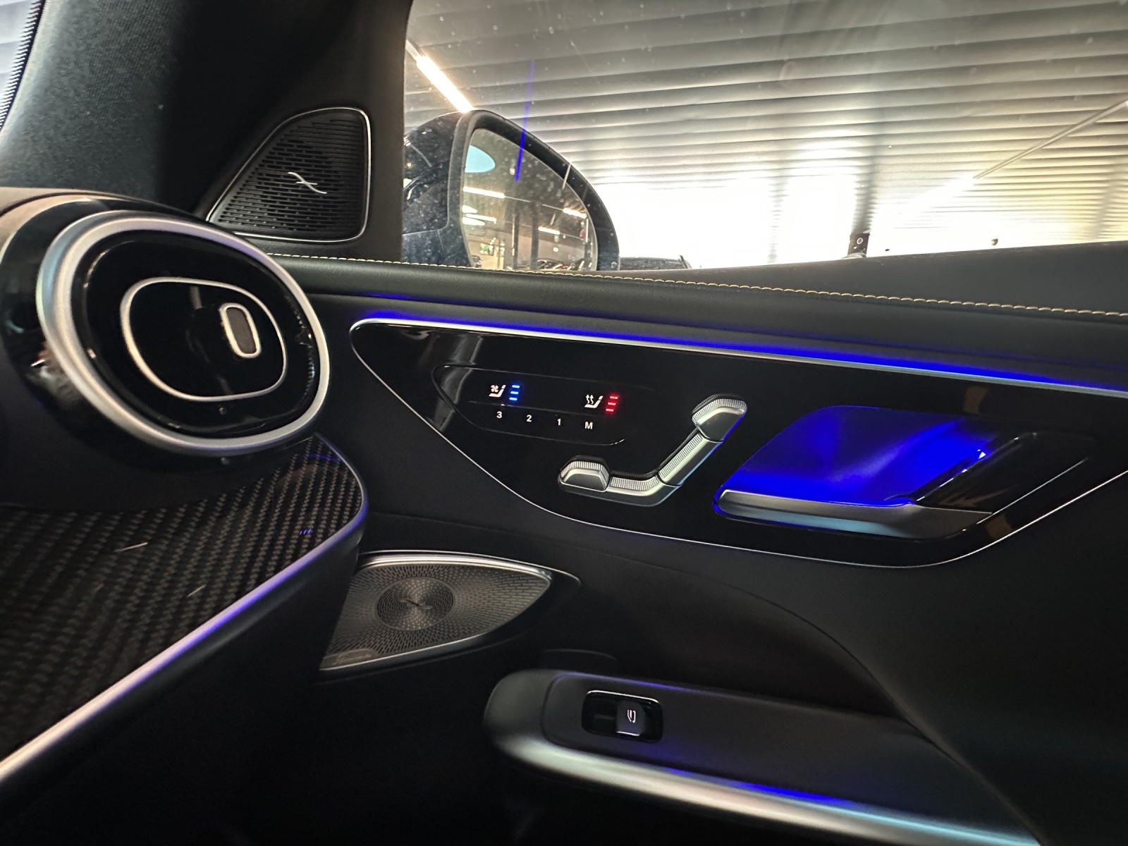 MERCEDES-BENZ C 63 S AMG T E Performance 4 Matic-image-14