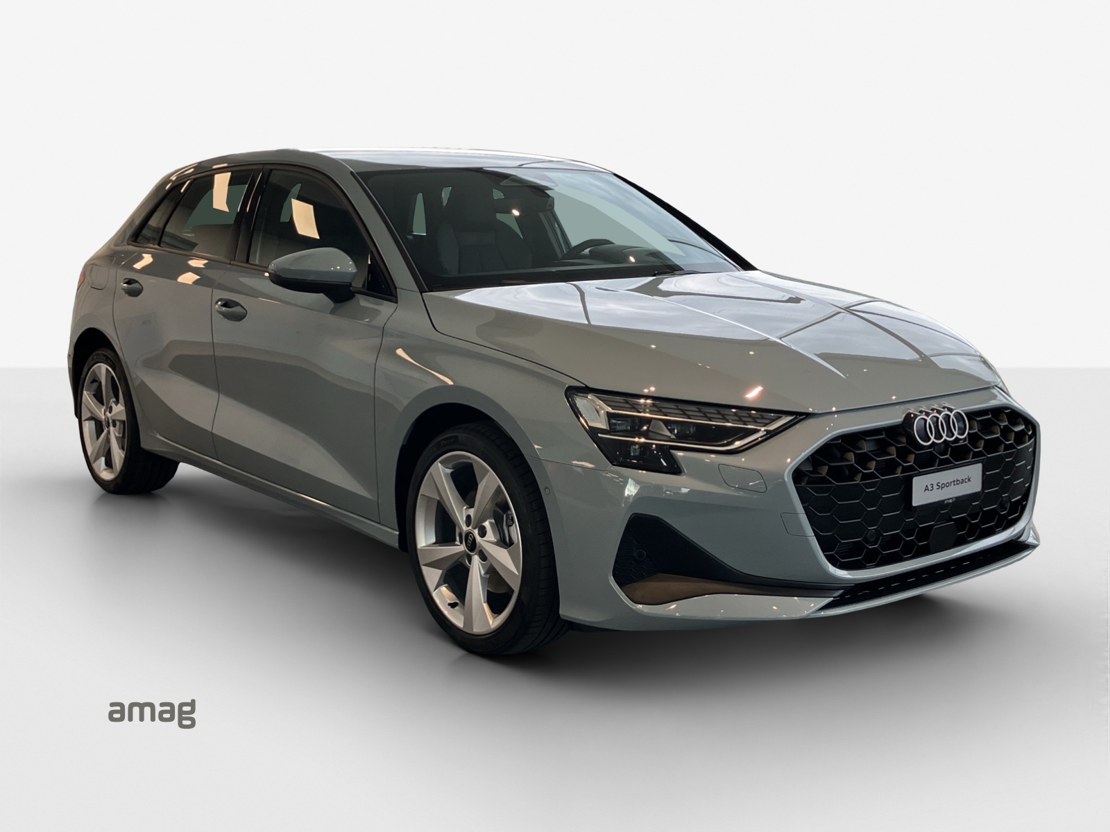 AUDI A3 Sportback 40 TFSI e Attraction S-tronic-image-5