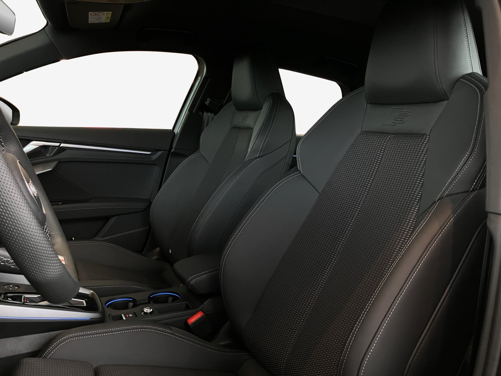 AUDI A3 Sportback 40 TFSI e Attraction S-tronic-image-14