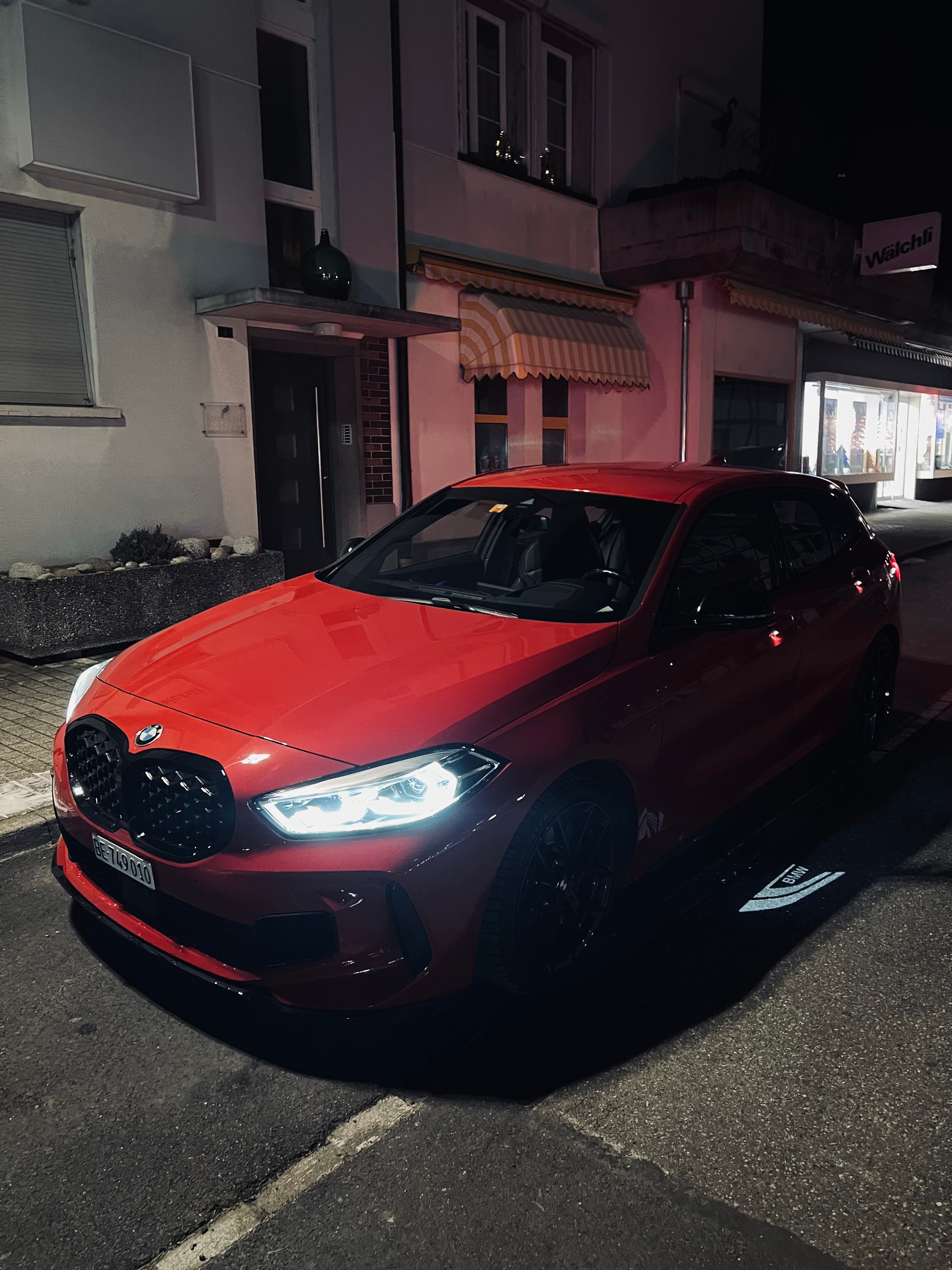BMW M135i xDrive Steptronic-image-3