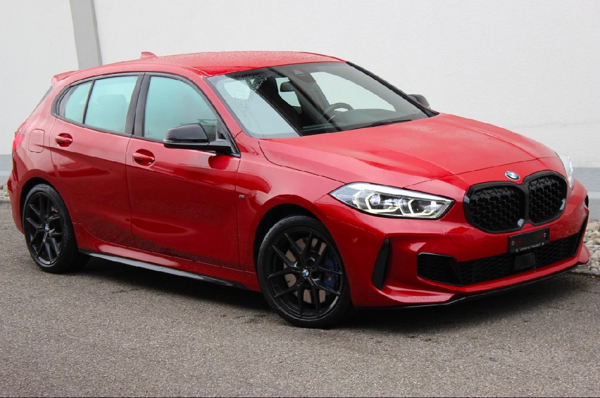 BMW M135i xDrive Steptronic-image-0