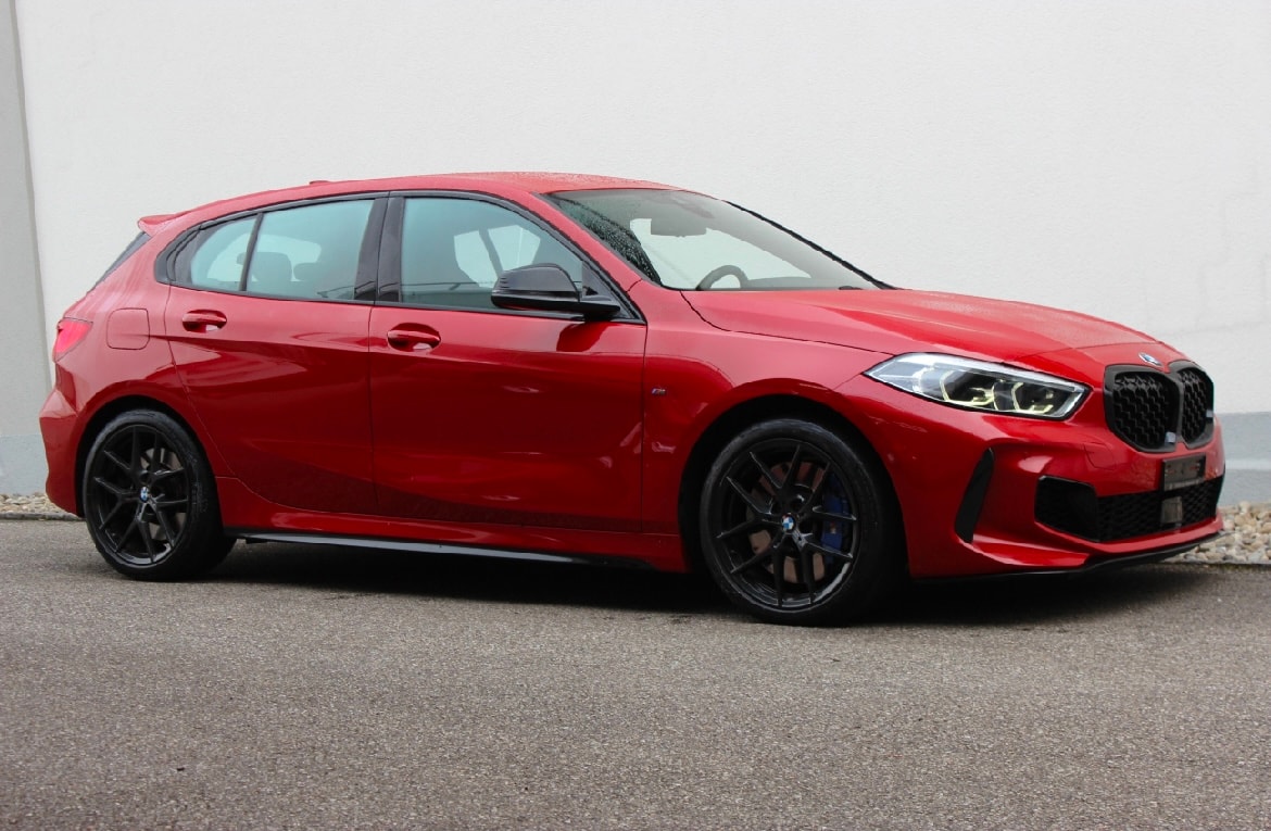 BMW M135i xDrive Steptronic-image-2
