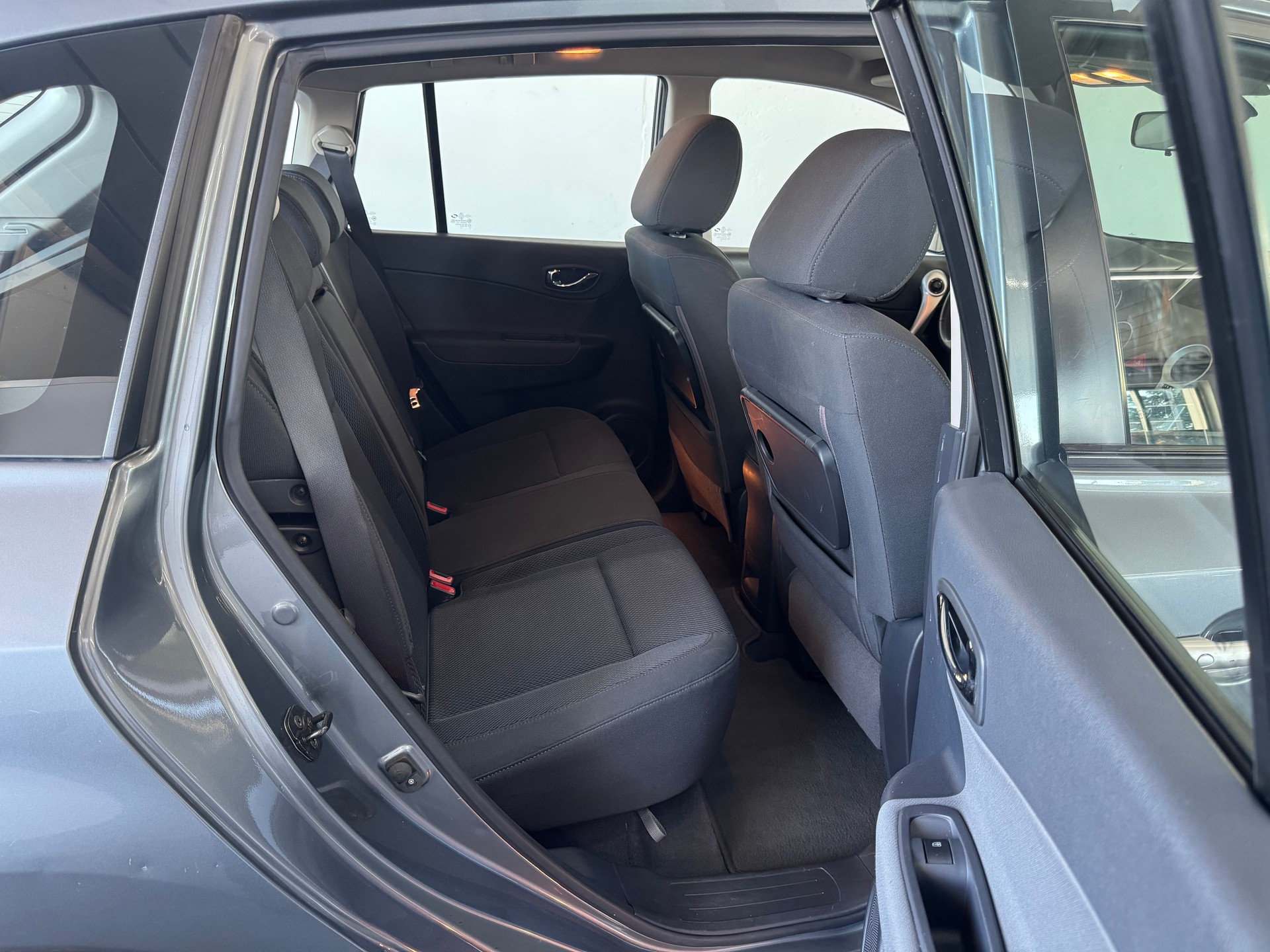 RENAULT Koleos 2.5 Dynamique 4x4-image-19