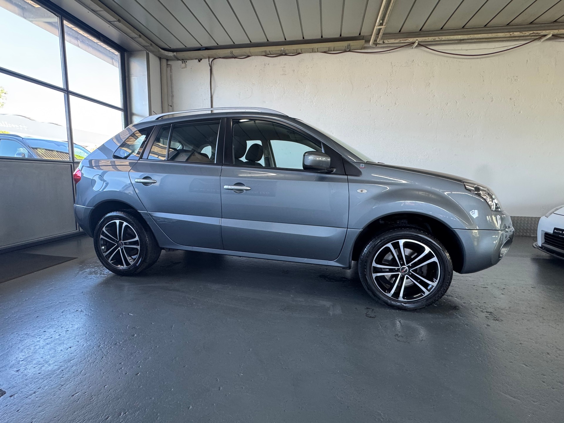 RENAULT Koleos 2.5 Dynamique 4x4-image-6