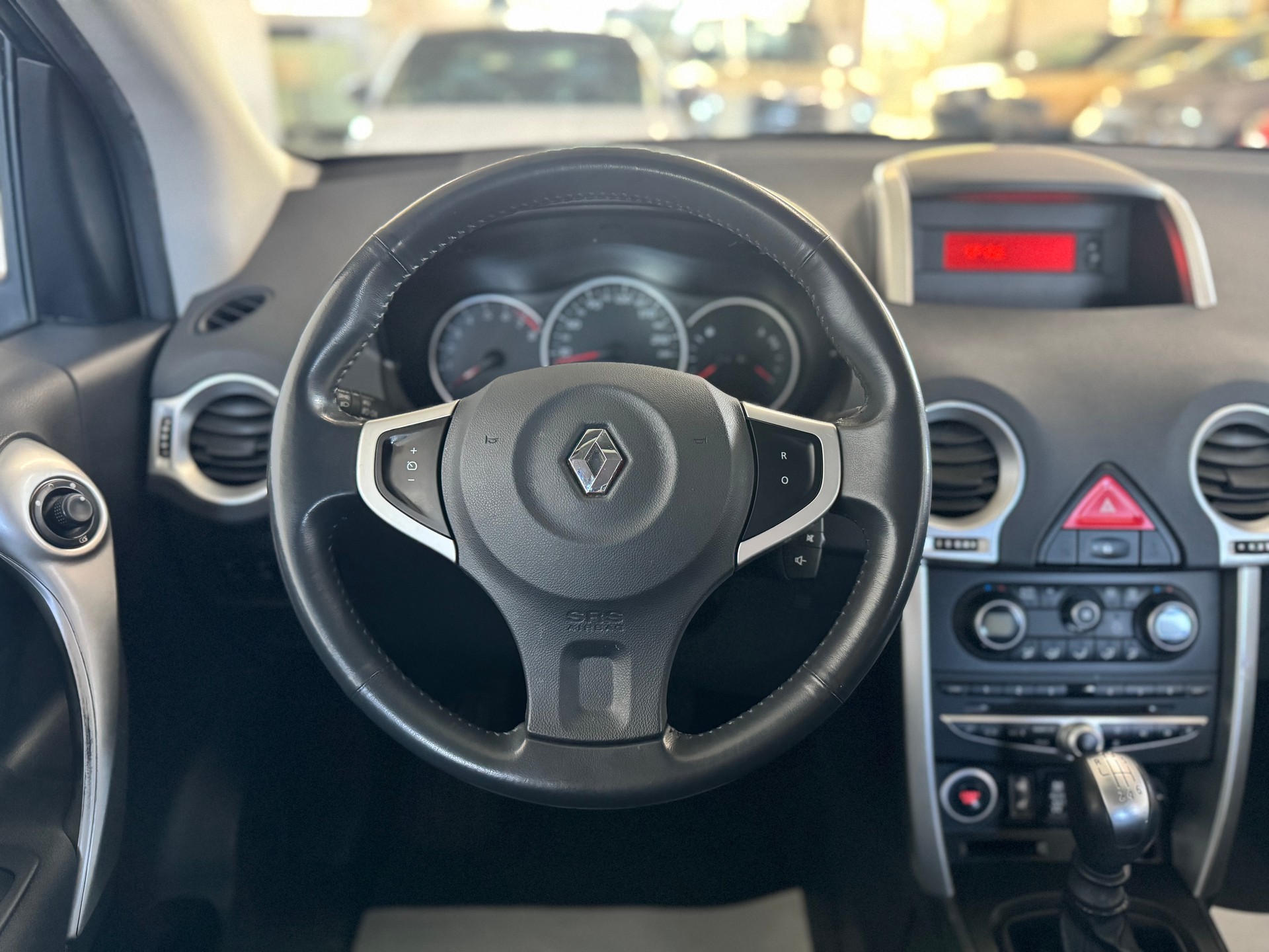 RENAULT Koleos 2.5 Dynamique 4x4-image-16