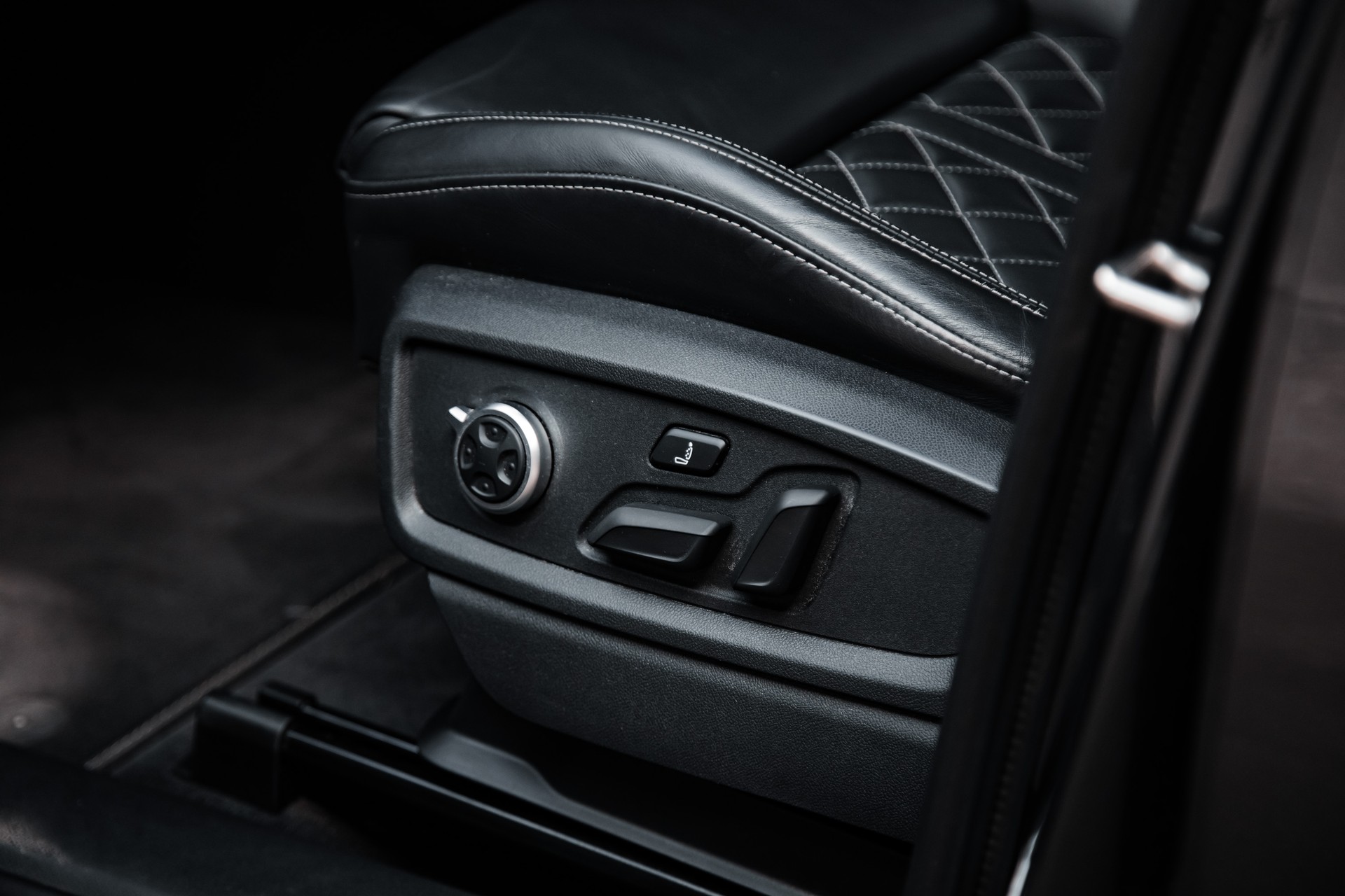 AUDI ABT SQ5 TDI Widebody quattro tiptronic-image-13