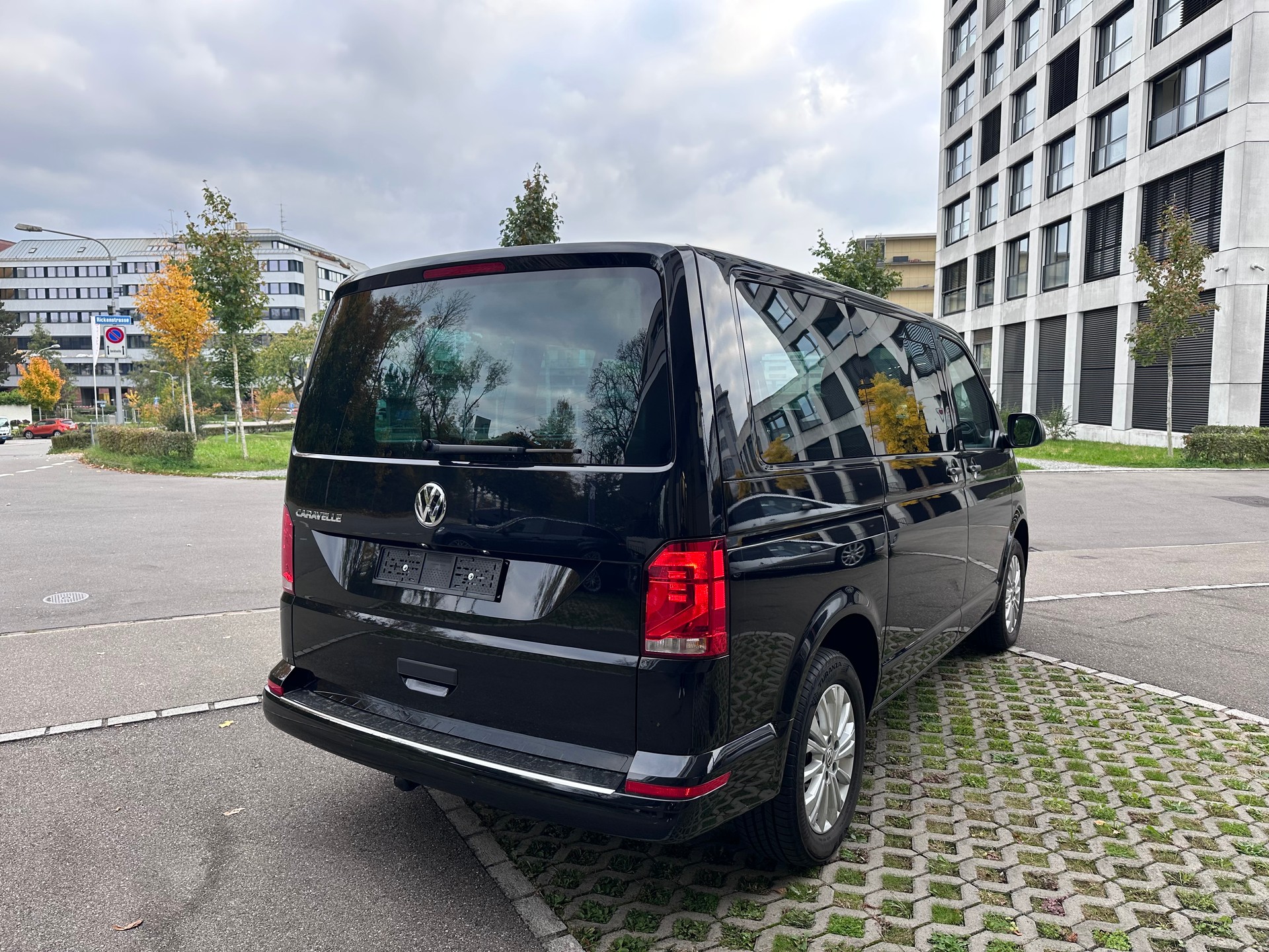 VW T6.1 Caravelle 2.0 TDI Trendline Liberty DSG-image-2
