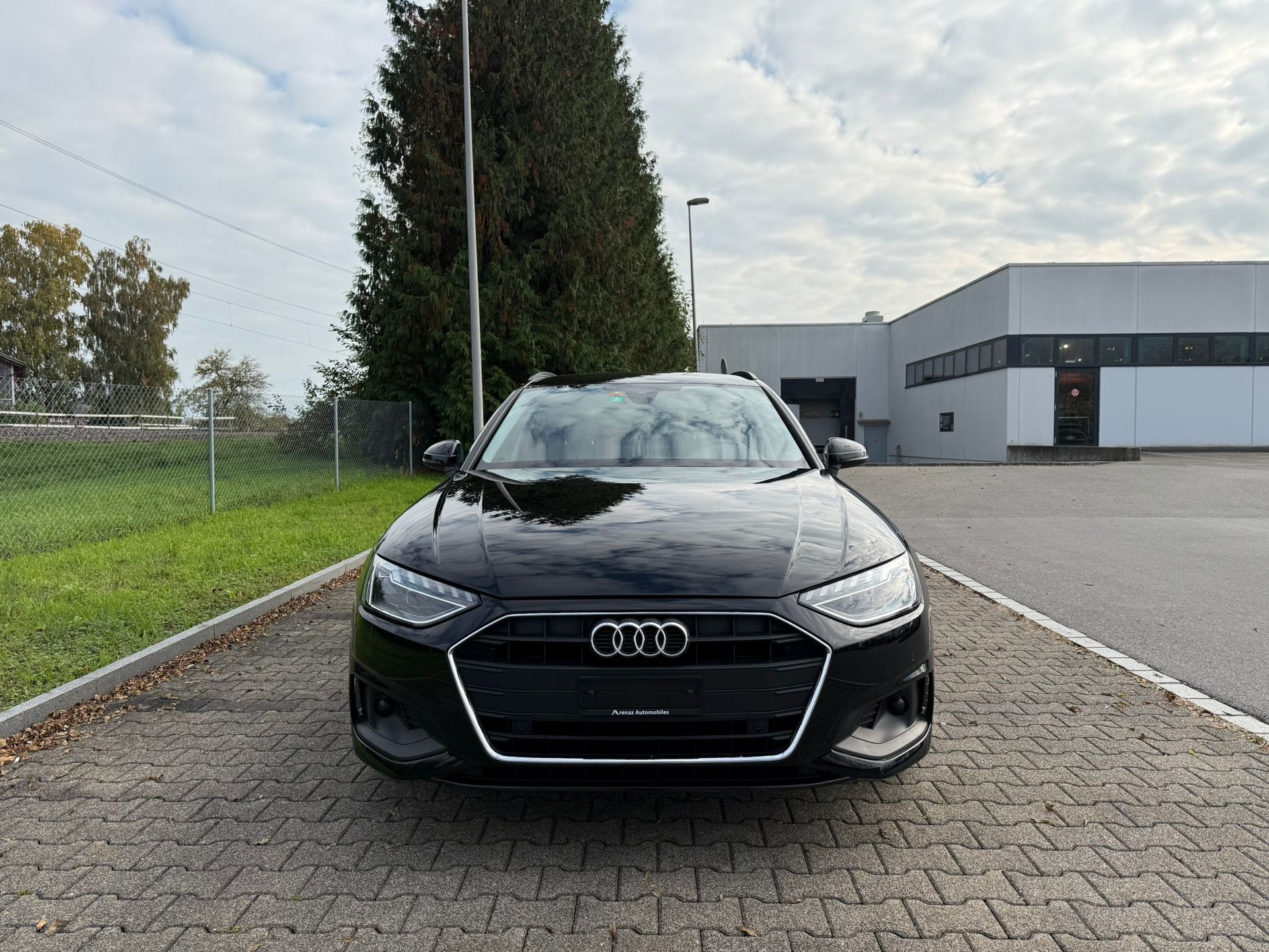 AUDI A4 Avant 35 TDI S-tronic-showroom-element-2