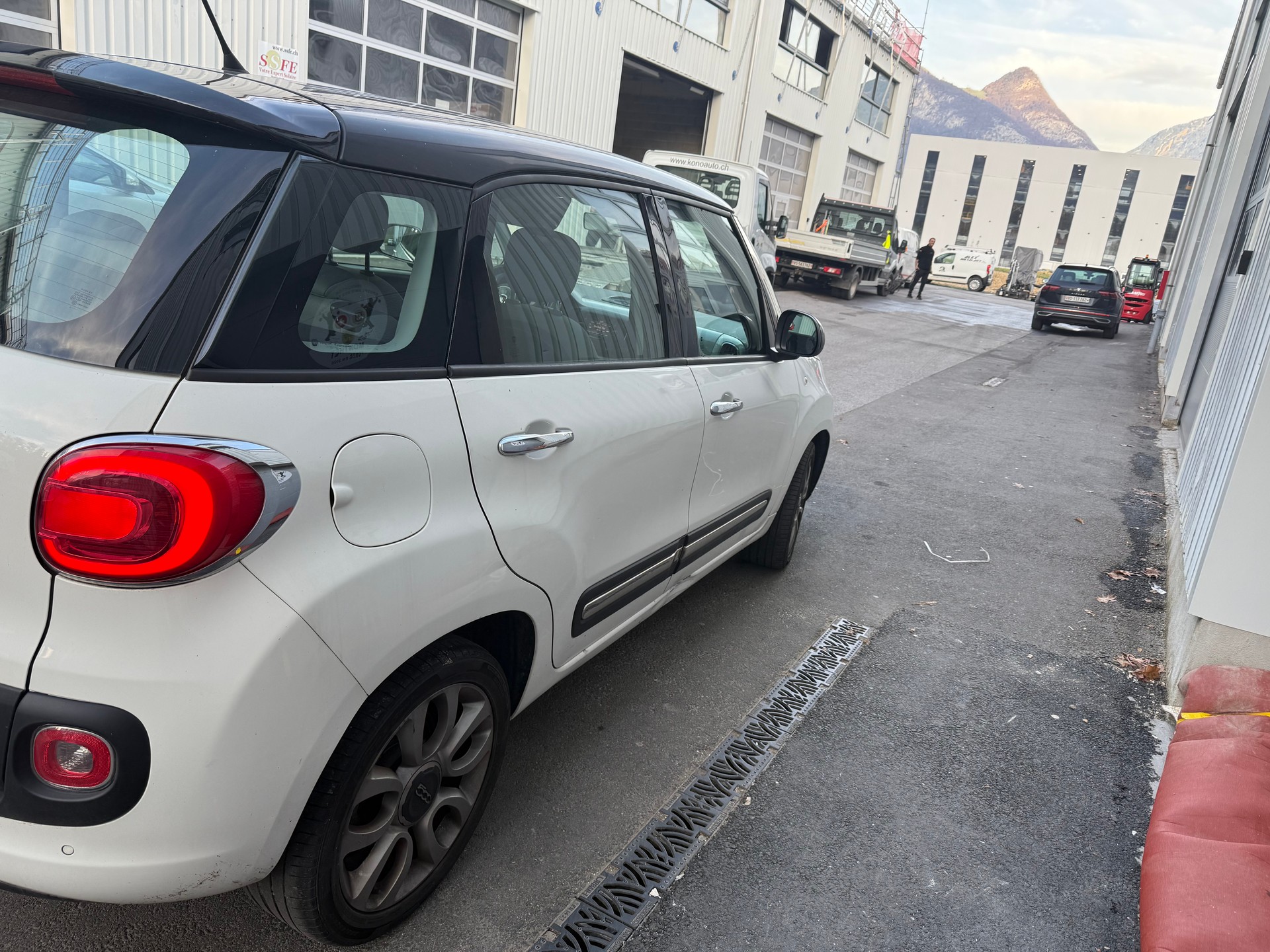 FIAT 500L 1.4 TB 16V Pop Star-image-3