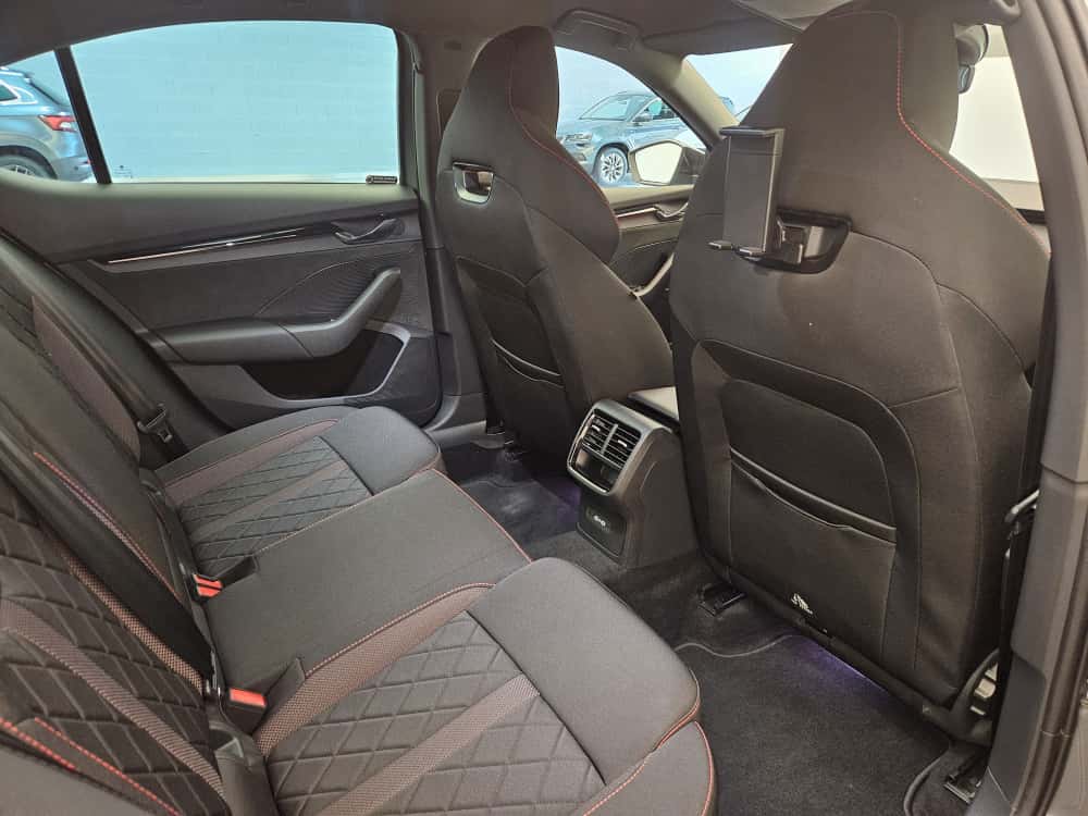 SKODA Octavia RS PHEV-image-13