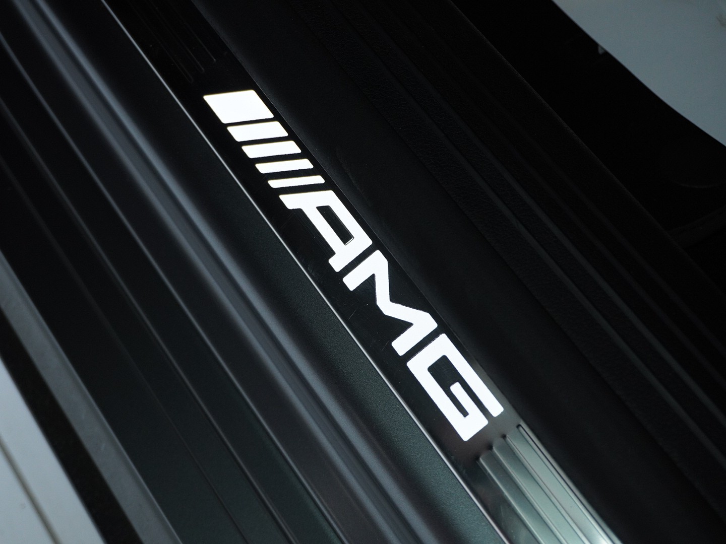 MERCEDES-BENZ CLA Shooting Brake 35 AMG 4Matic 7G-DCT-image-12