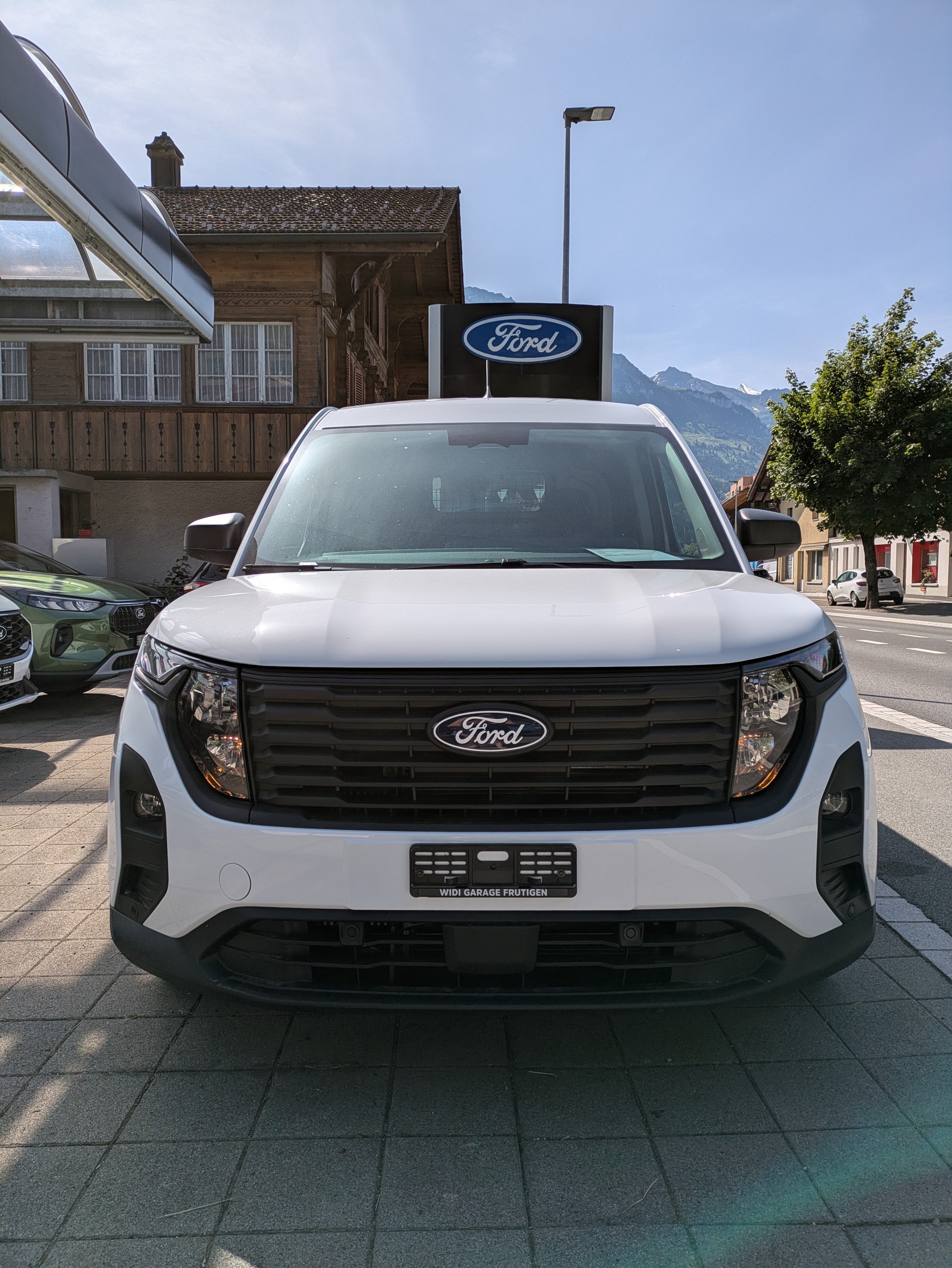 FORD Transit Courier Van 1.0 EcoBoost Trend-image-1