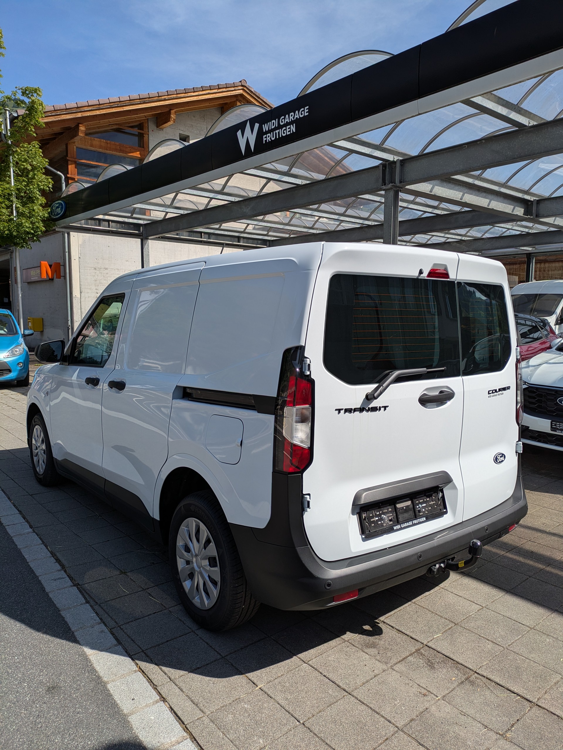 FORD Transit Courier Van 1.0 EcoBoost Trend-image-3