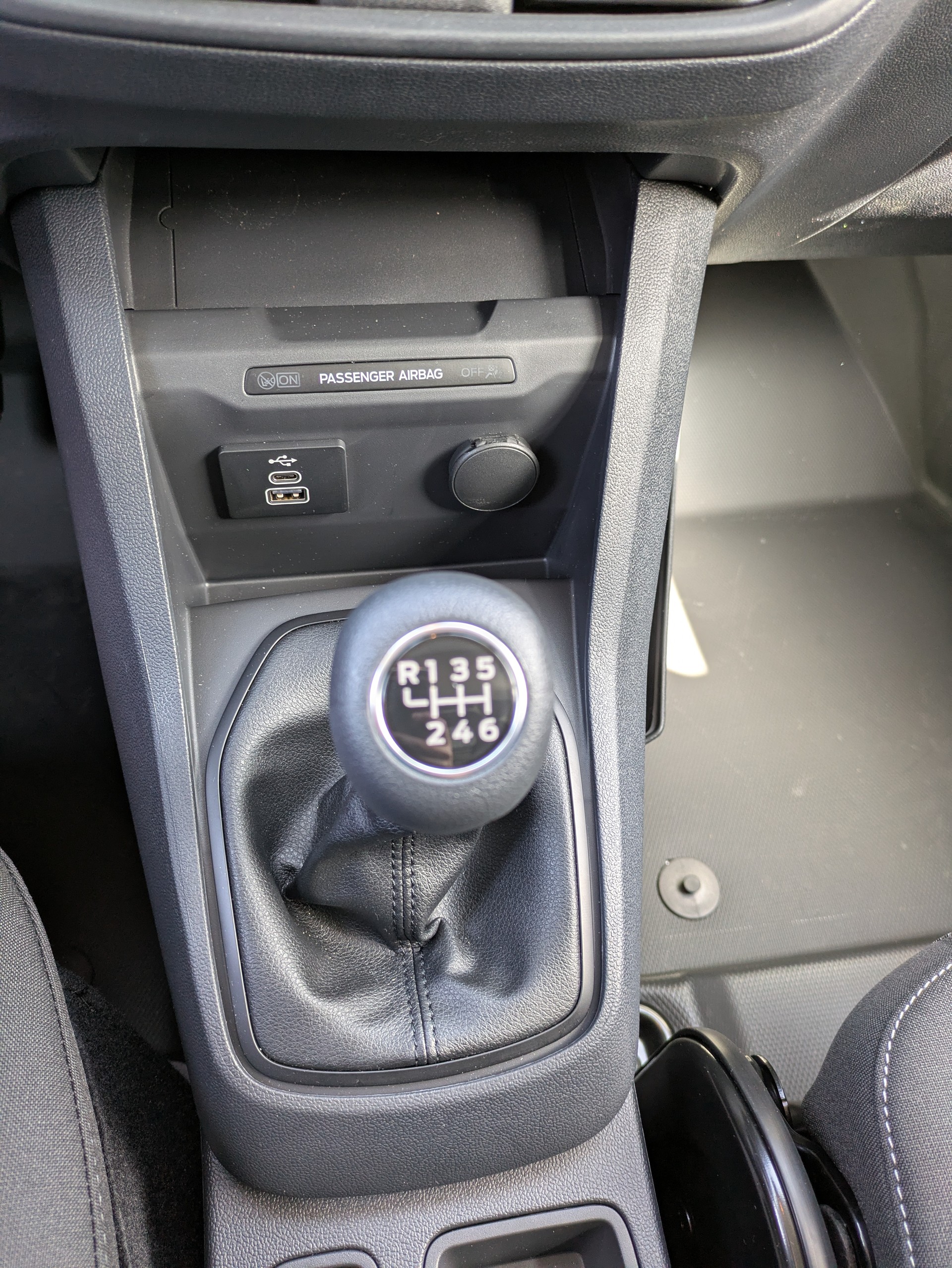 FORD Transit Courier Van 1.0 EcoBoost Trend-image-10