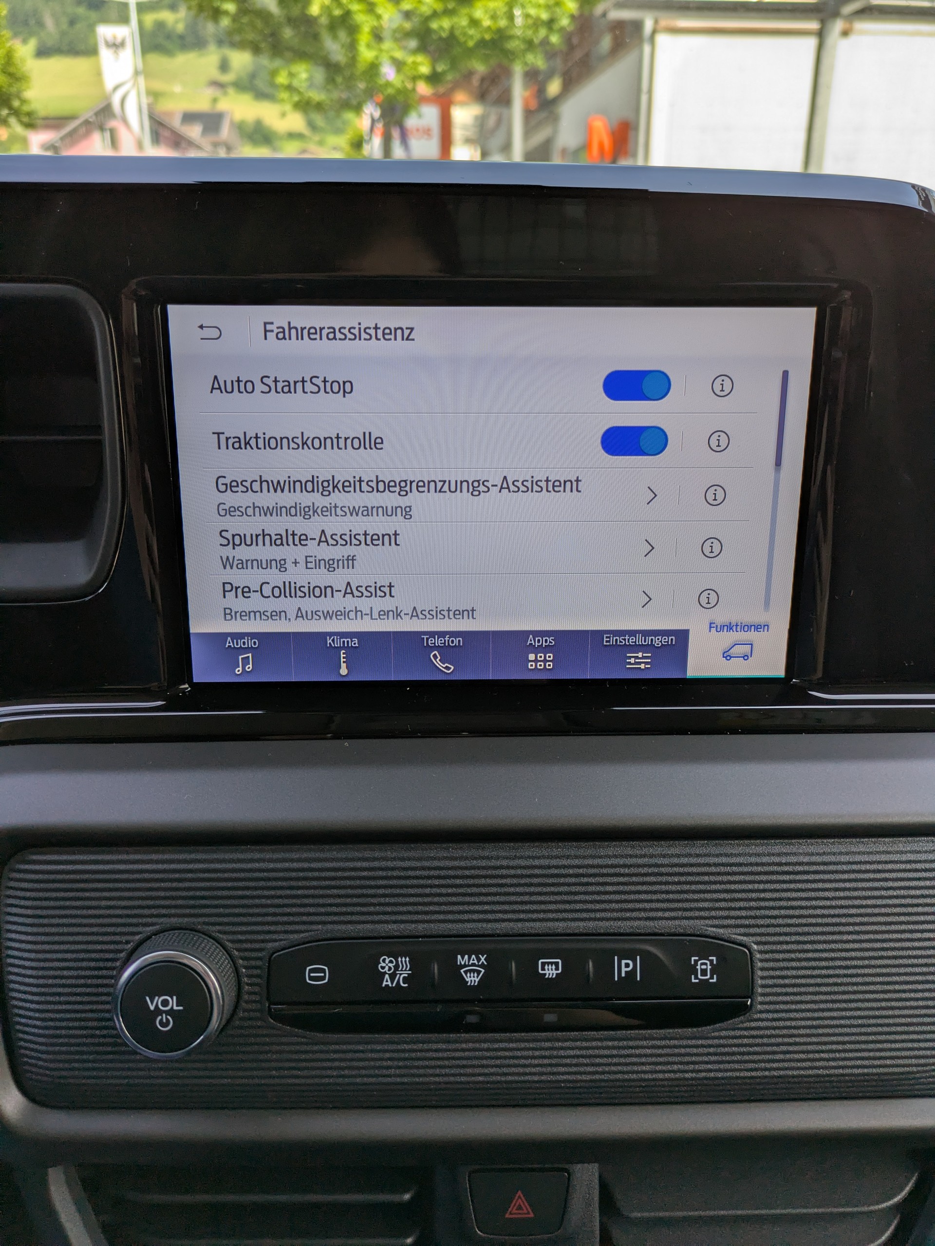 FORD Transit Courier Van 1.0 EcoBoost Trend-image-12