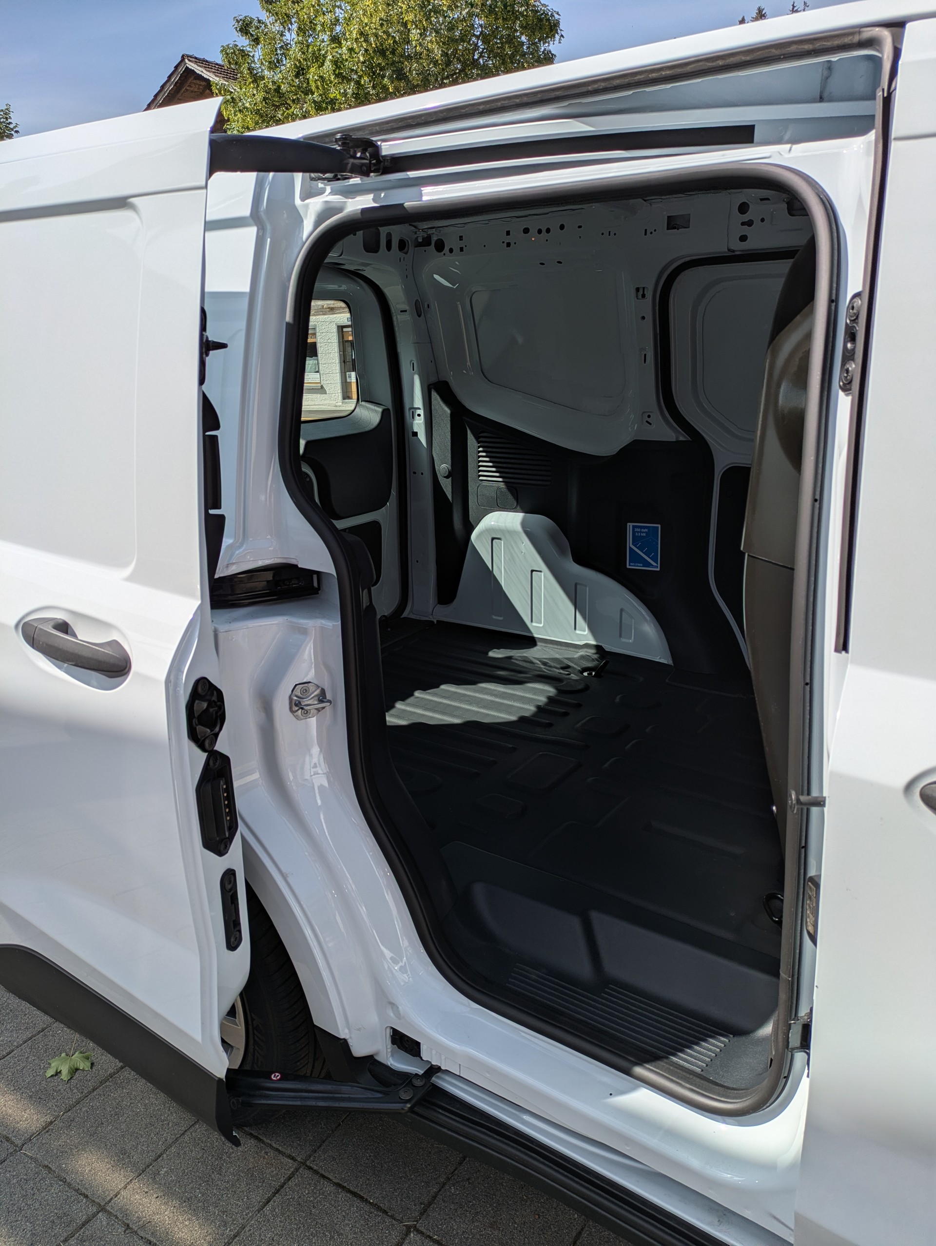 FORD Transit Courier Van 1.0 EcoBoost Trend-image-7