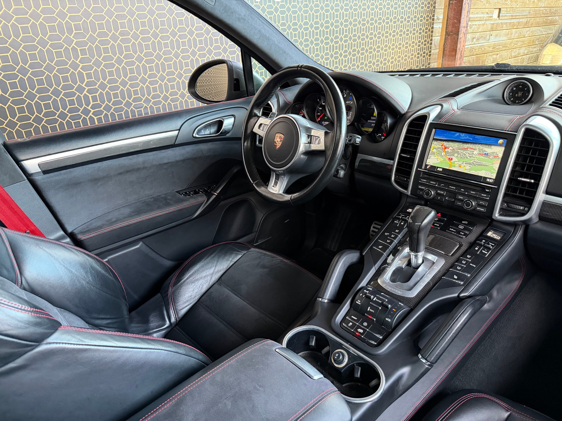PORSCHE Cayenne GTS-image-5