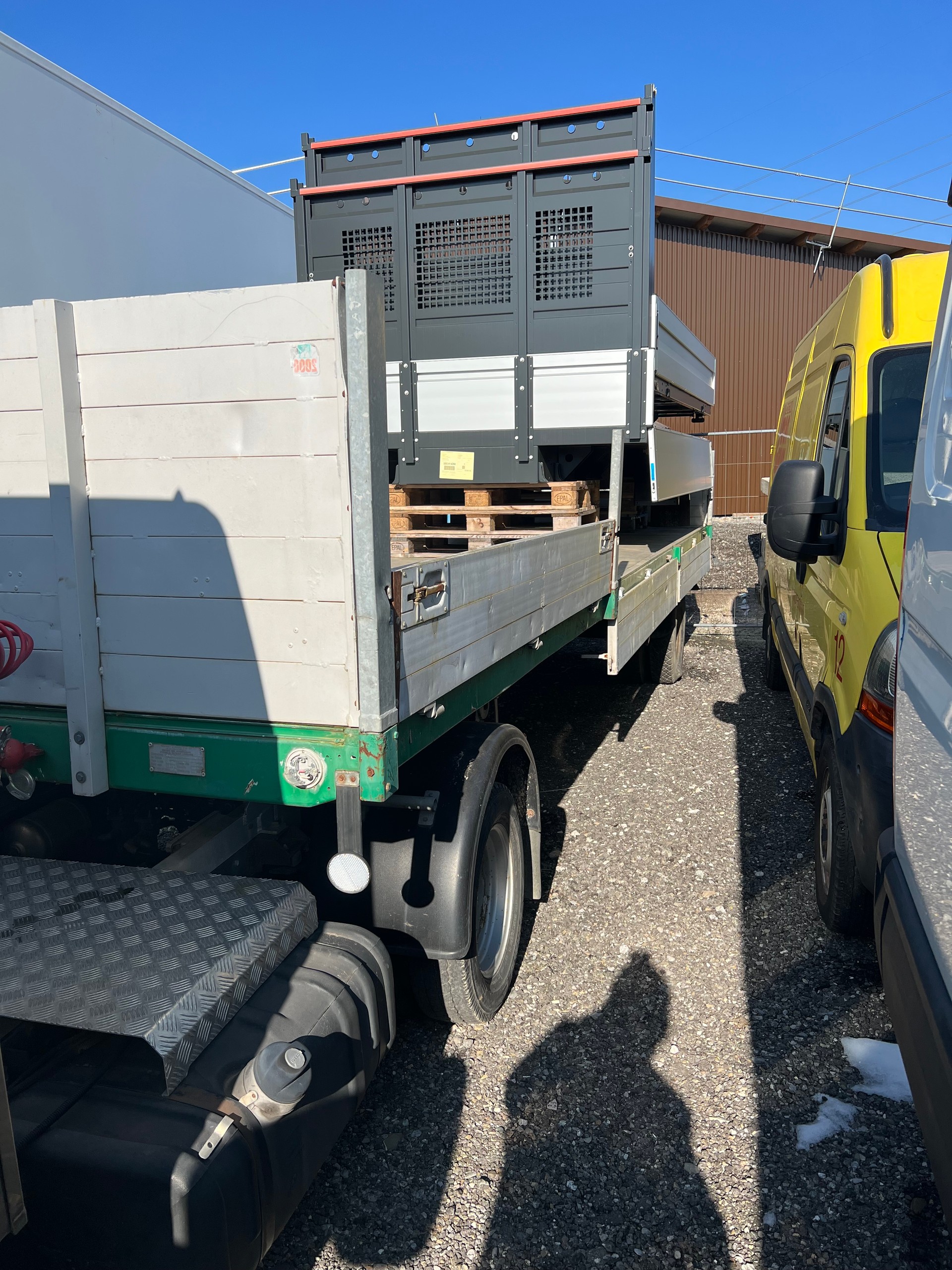 IVECO 50C18/35 T 3.0 Diesel avec 4 semi-remorques-image-11