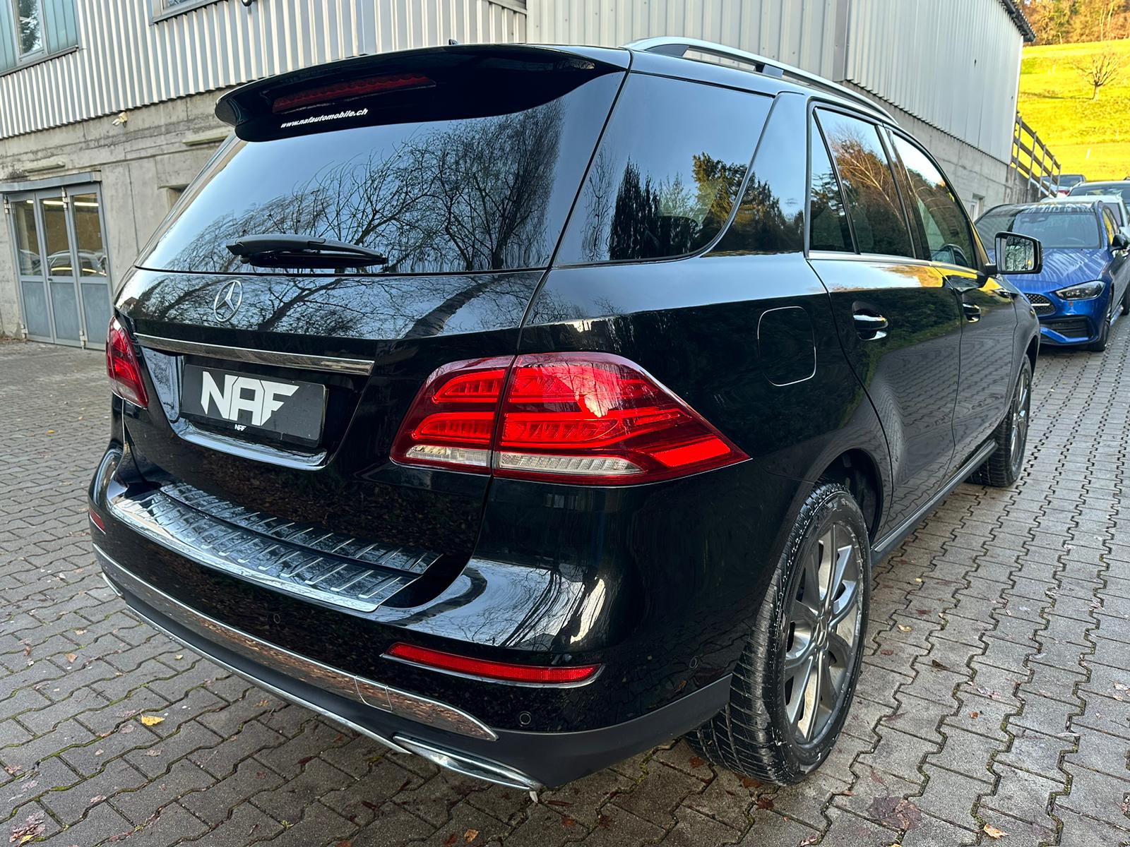 MERCEDES-BENZ GLE 250 d Executive 4Matic 9G-Tronic-image-4