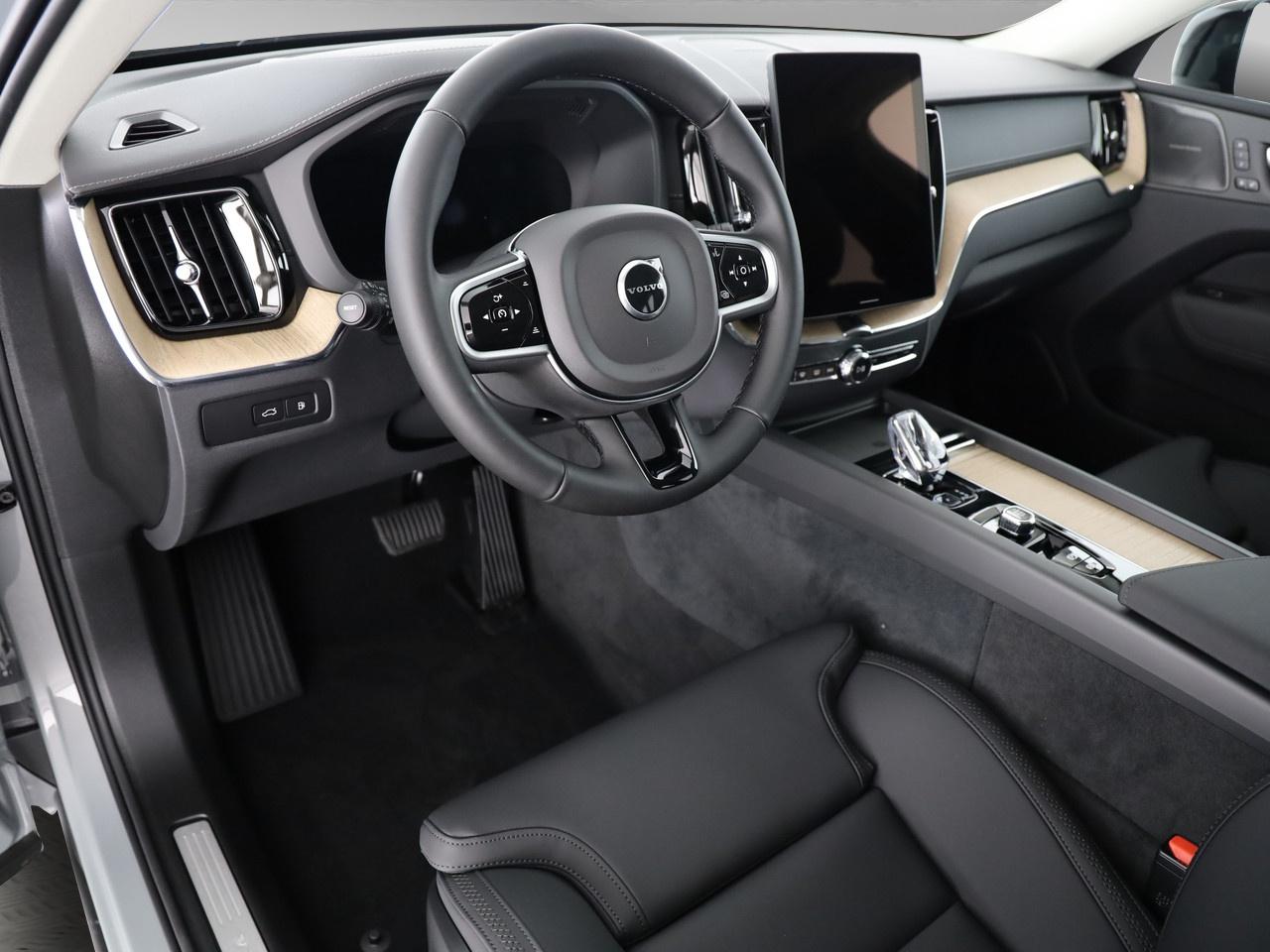 VOLVO XC60 2.0 T6 TE Ultra Dark eAWD-image-12