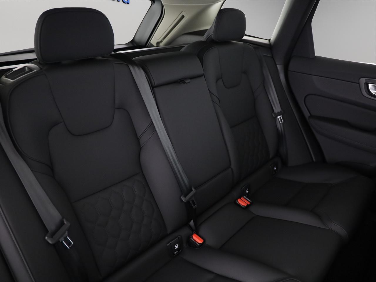 VOLVO XC60 2.0 T6 TE Ultra Dark eAWD-image-6