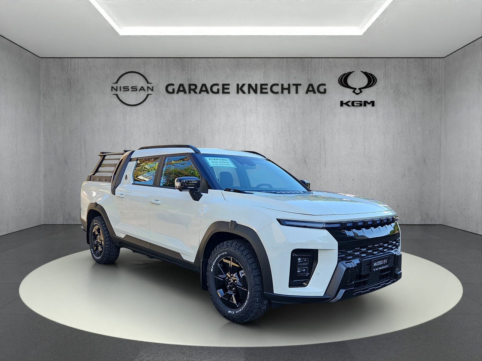 KGM-SsangYong Musso EV Blackline-showroom-element-1