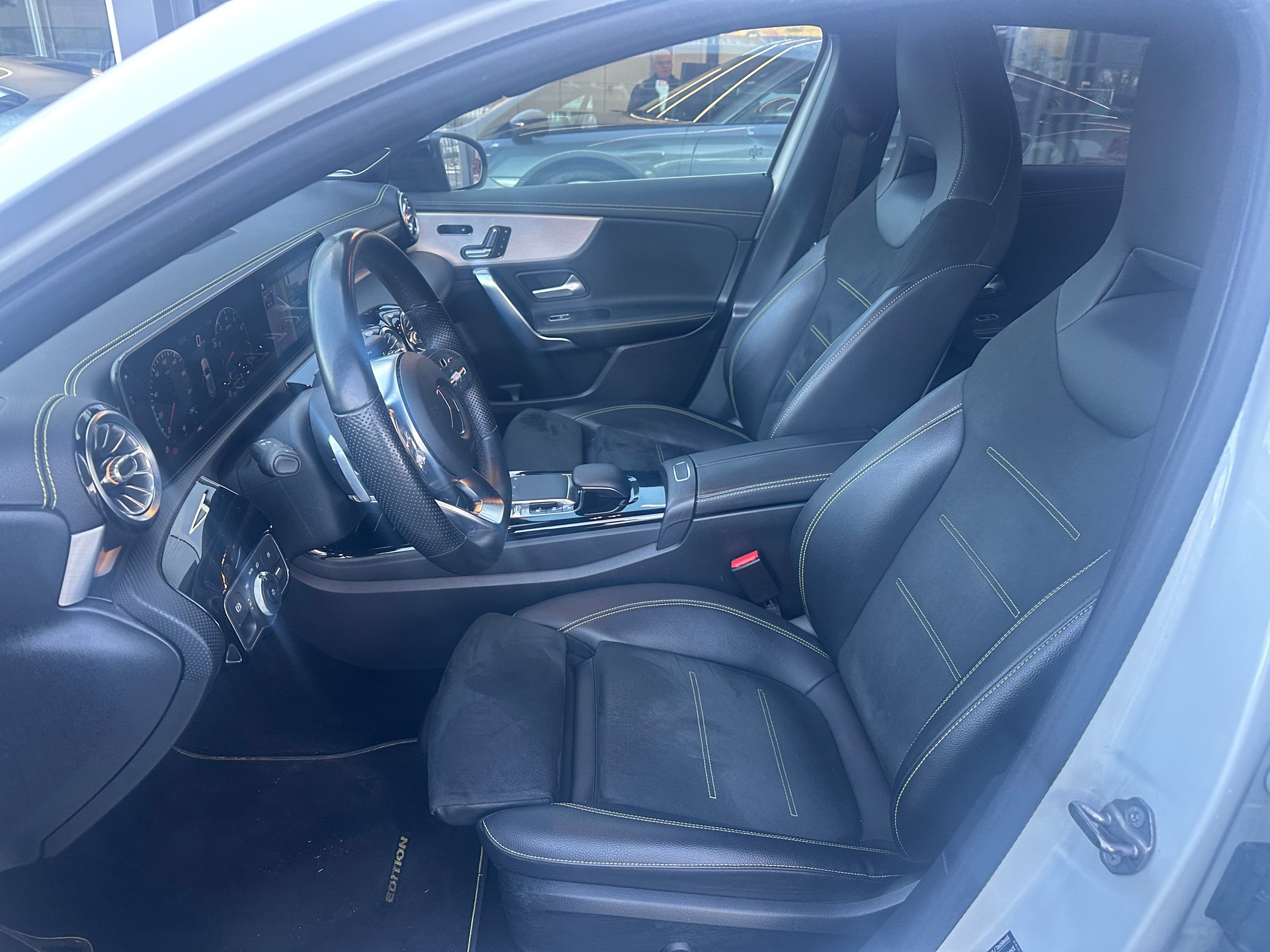 MERCEDES-BENZ A 220 AMG Line 7G-DCT 4Matic Edition 1-image-12