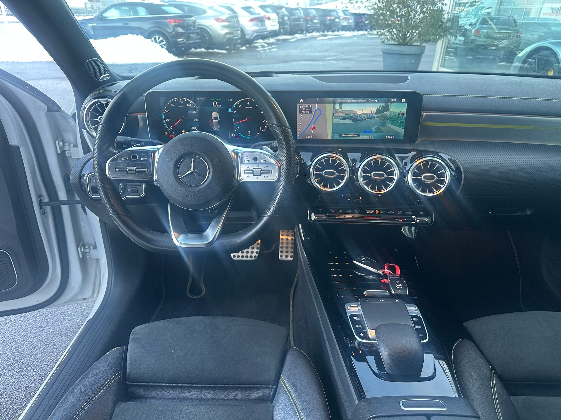 MERCEDES-BENZ A 220 AMG Line 7G-DCT 4Matic Edition 1-image-9