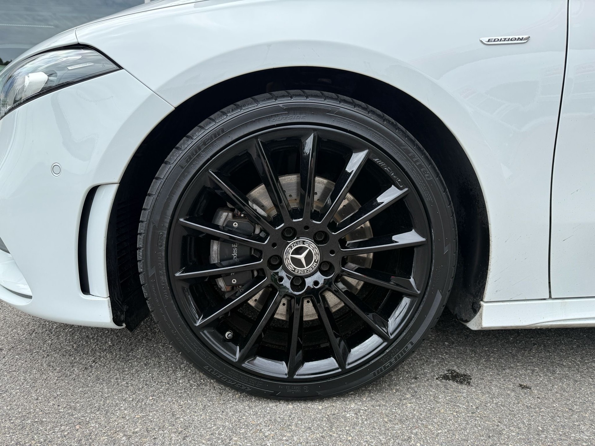 MERCEDES-BENZ A 220 AMG Line 7G-DCT 4Matic Edition 1-image-17