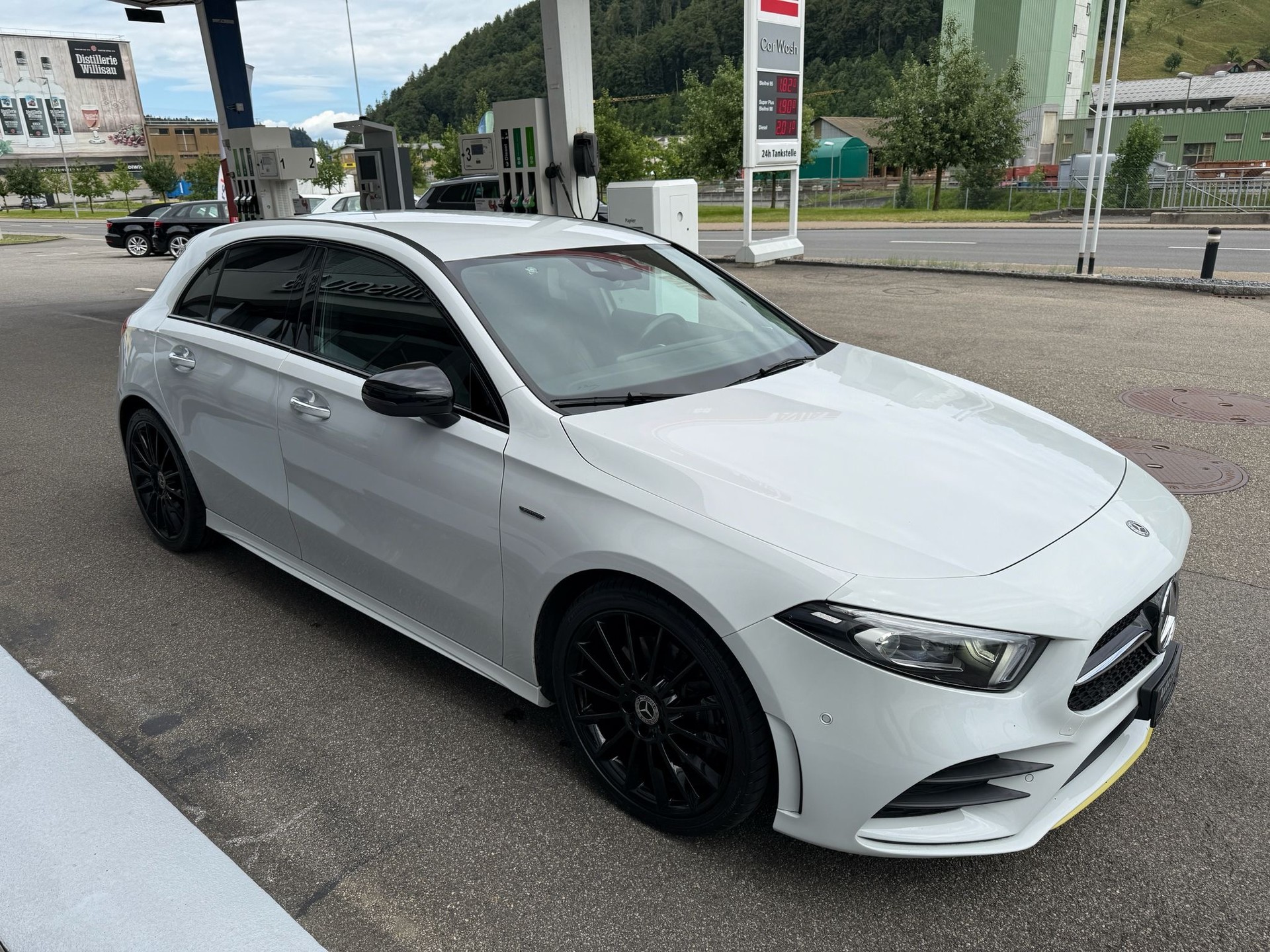 MERCEDES-BENZ A 220 AMG Line 7G-DCT 4Matic Edition 1-image-15