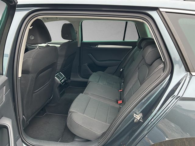 SKODA Superb Combi 2.0 TSI Ambition DSG 4x4-showroom-element-3