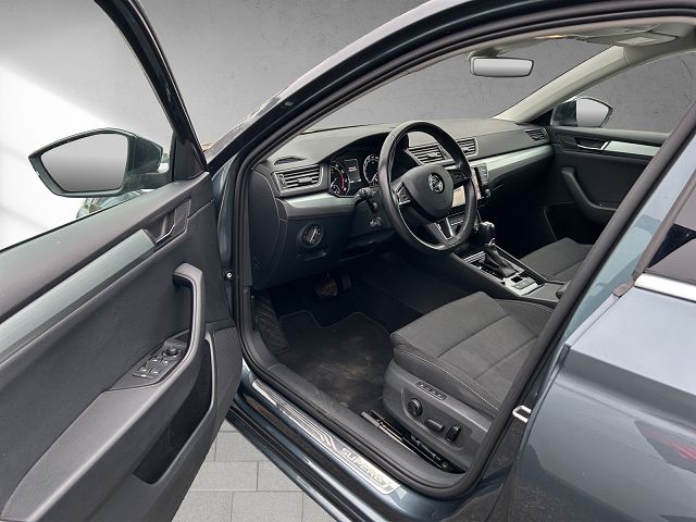 SKODA Superb Combi 2.0 TSI Ambition DSG 4x4-image-10