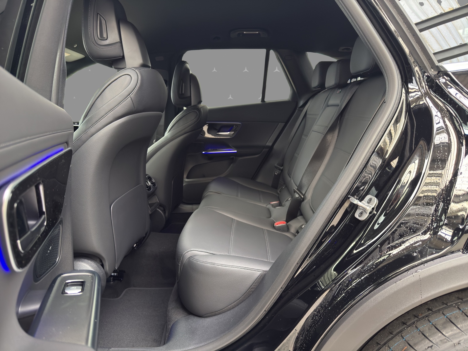 MERCEDES-BENZ GLC 300 e 4Matic EQ Star 9G-Tronic-image-14