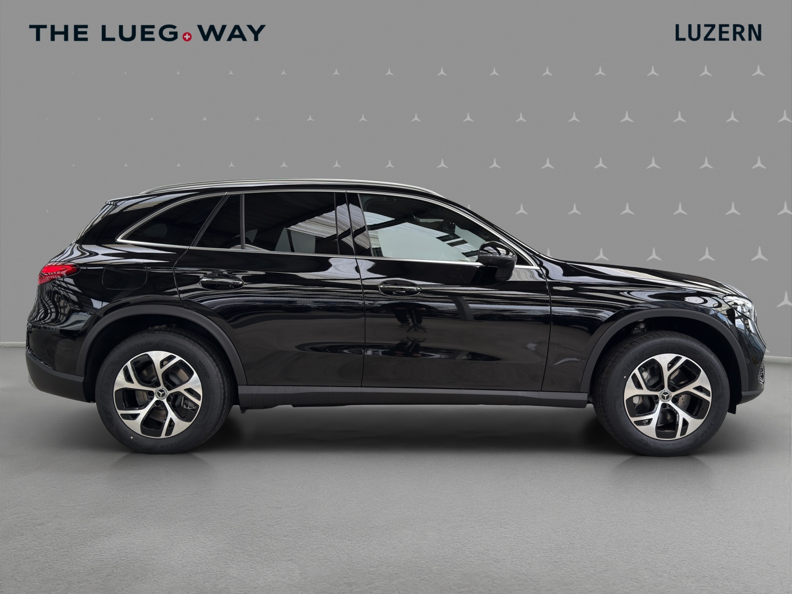 MERCEDES-BENZ GLC 300 e 4Matic EQ Star 9G-Tronic-image-5
