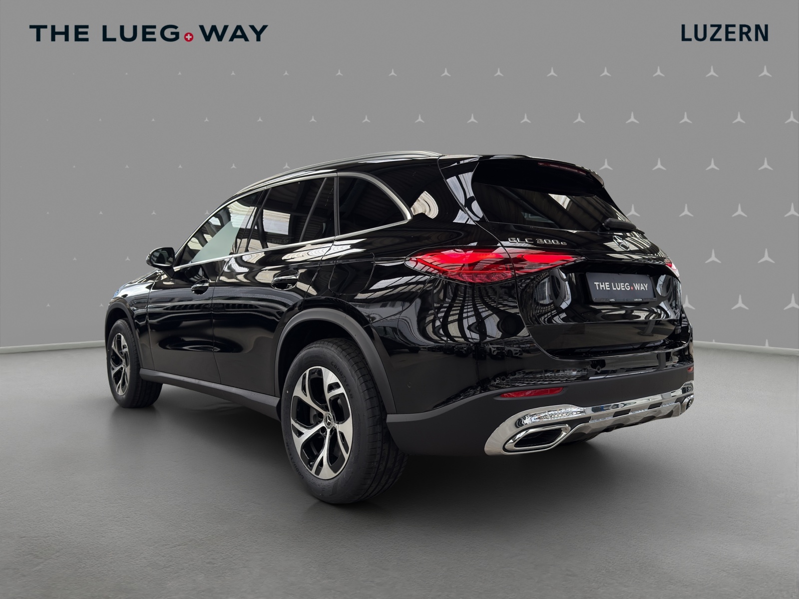 MERCEDES-BENZ GLC 300 e 4Matic EQ Star 9G-Tronic-image-2