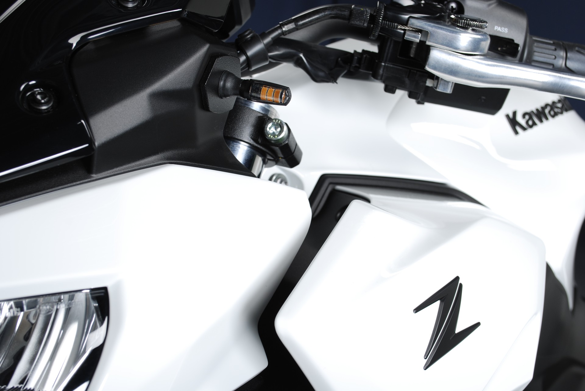 KAWASAKI Z 650 MY25 (50 kW) - Speziallackierung-image-15