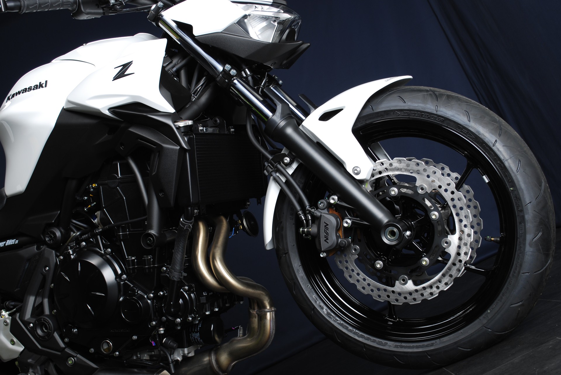 KAWASAKI Z 650 MY25 (50 kW) - Speziallackierung-image-4