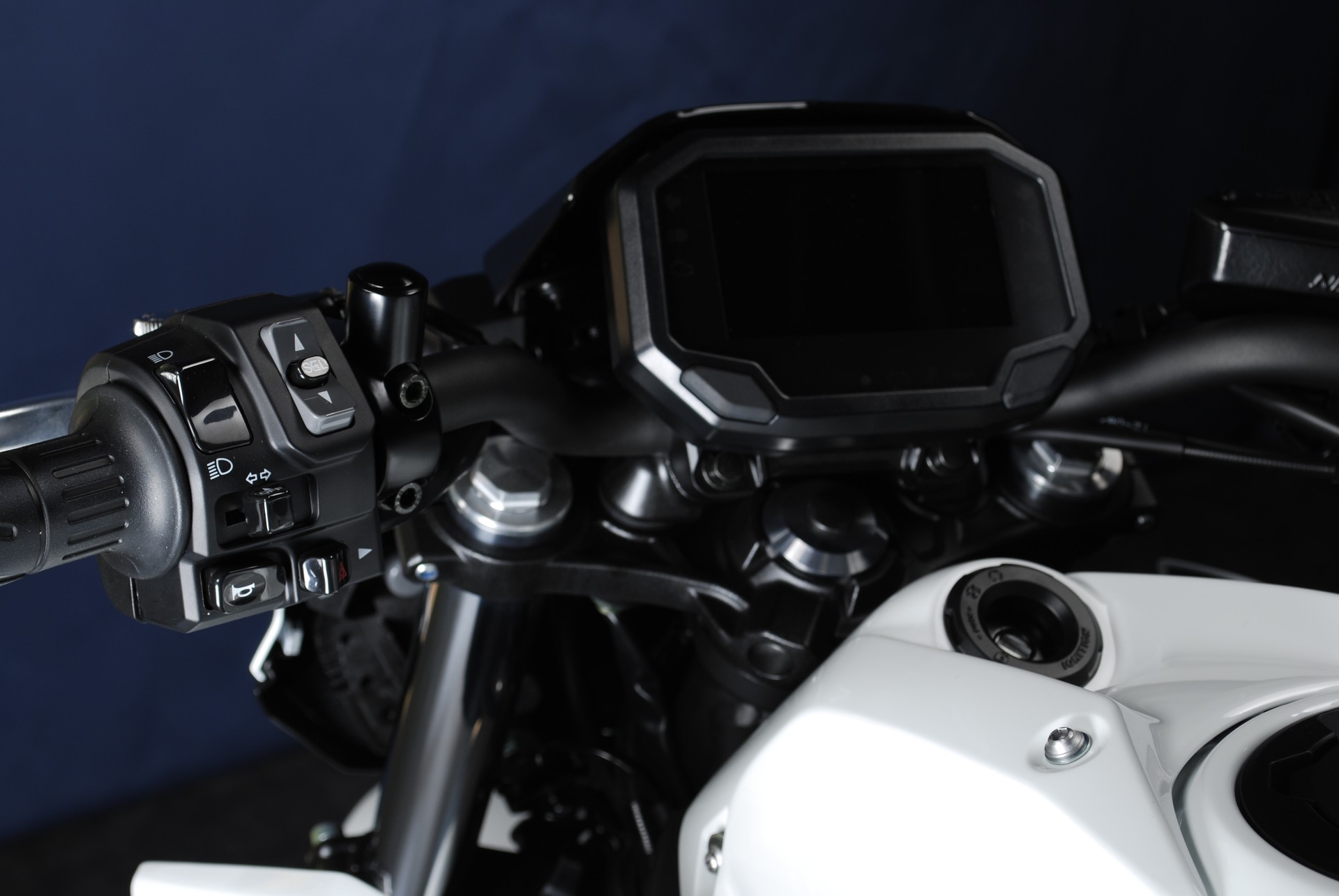 KAWASAKI Z 650 MY25 (50 kW) - Speziallackierung-image-14