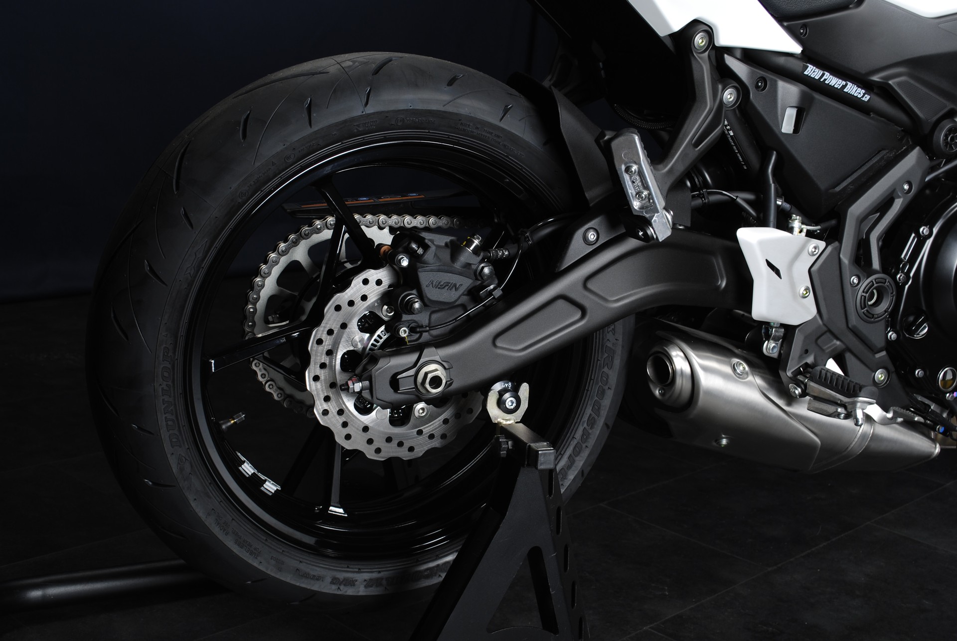 KAWASAKI Z 650 MY25 (50 kW) - Speziallackierung-showroom-element-1