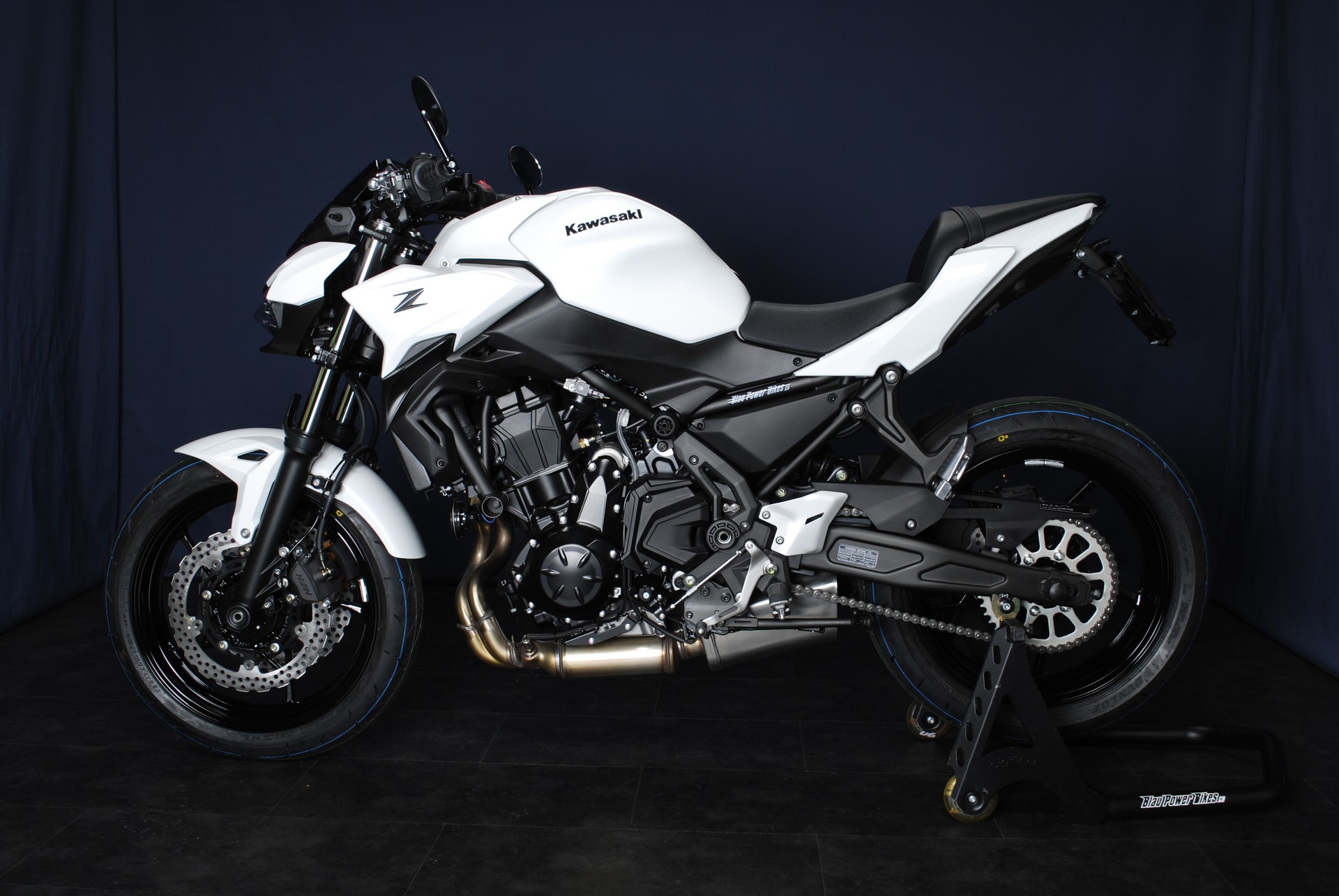 KAWASAKI Z 650 MY25 (50 kW) - Speziallackierung-image-9