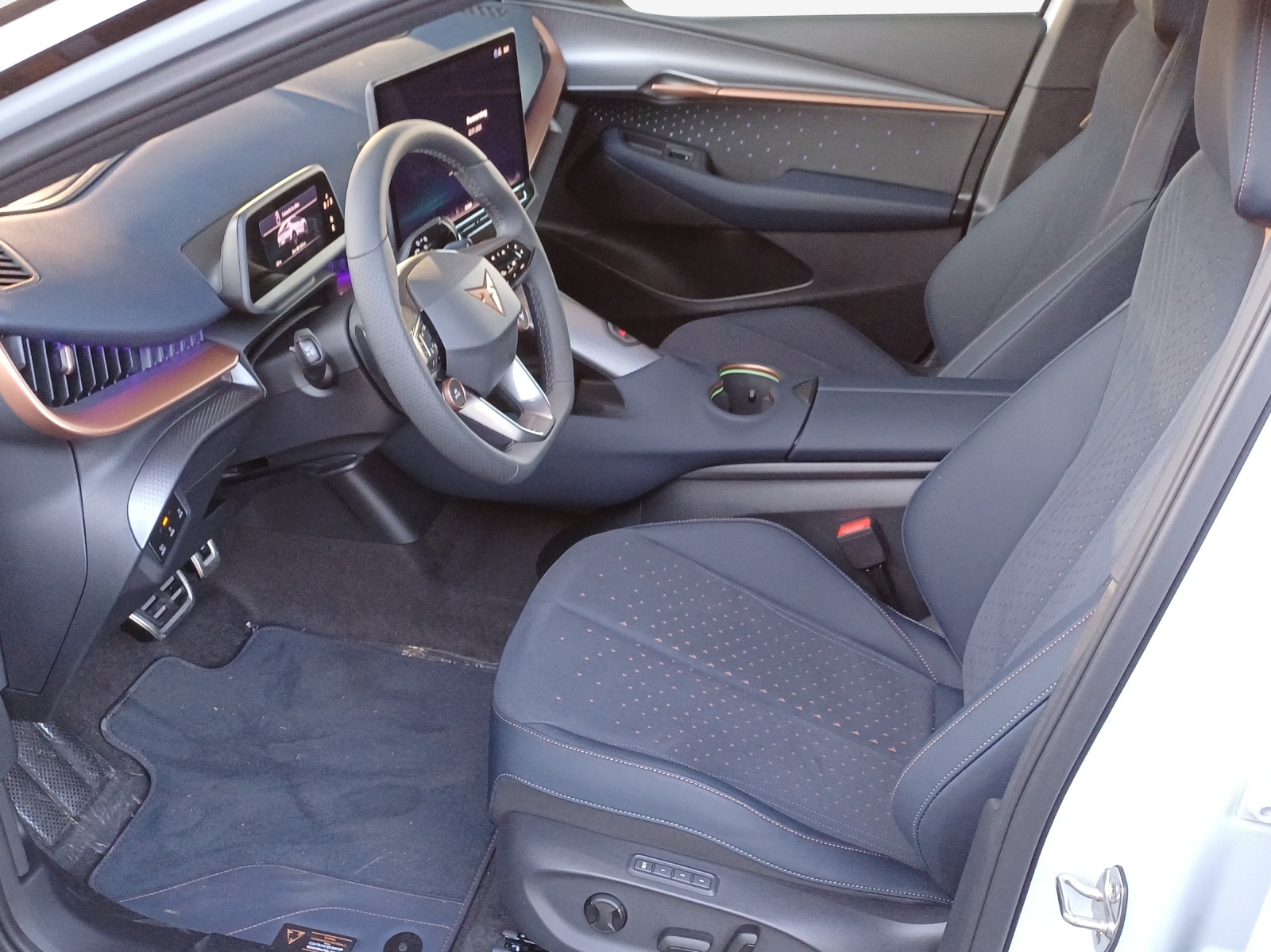 CUPRA Tavascan Type 9 77 kWh Adrenaline-image-7