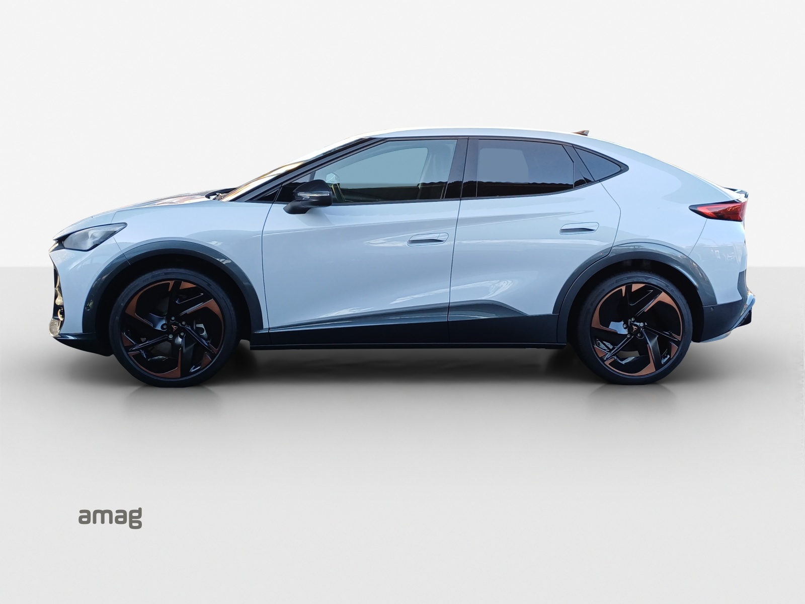 CUPRA Tavascan Type 9 77 kWh Adrenaline-image-1