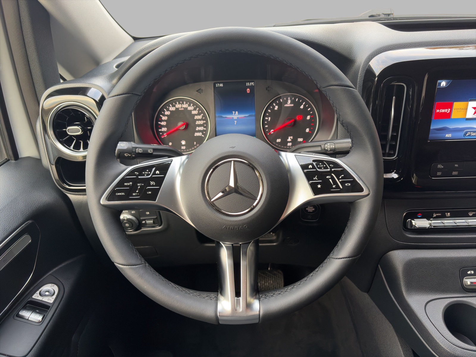 MERCEDES-BENZ Vito 116 CDI Lang Tourer 9G-Tronic 4M Select-image-10