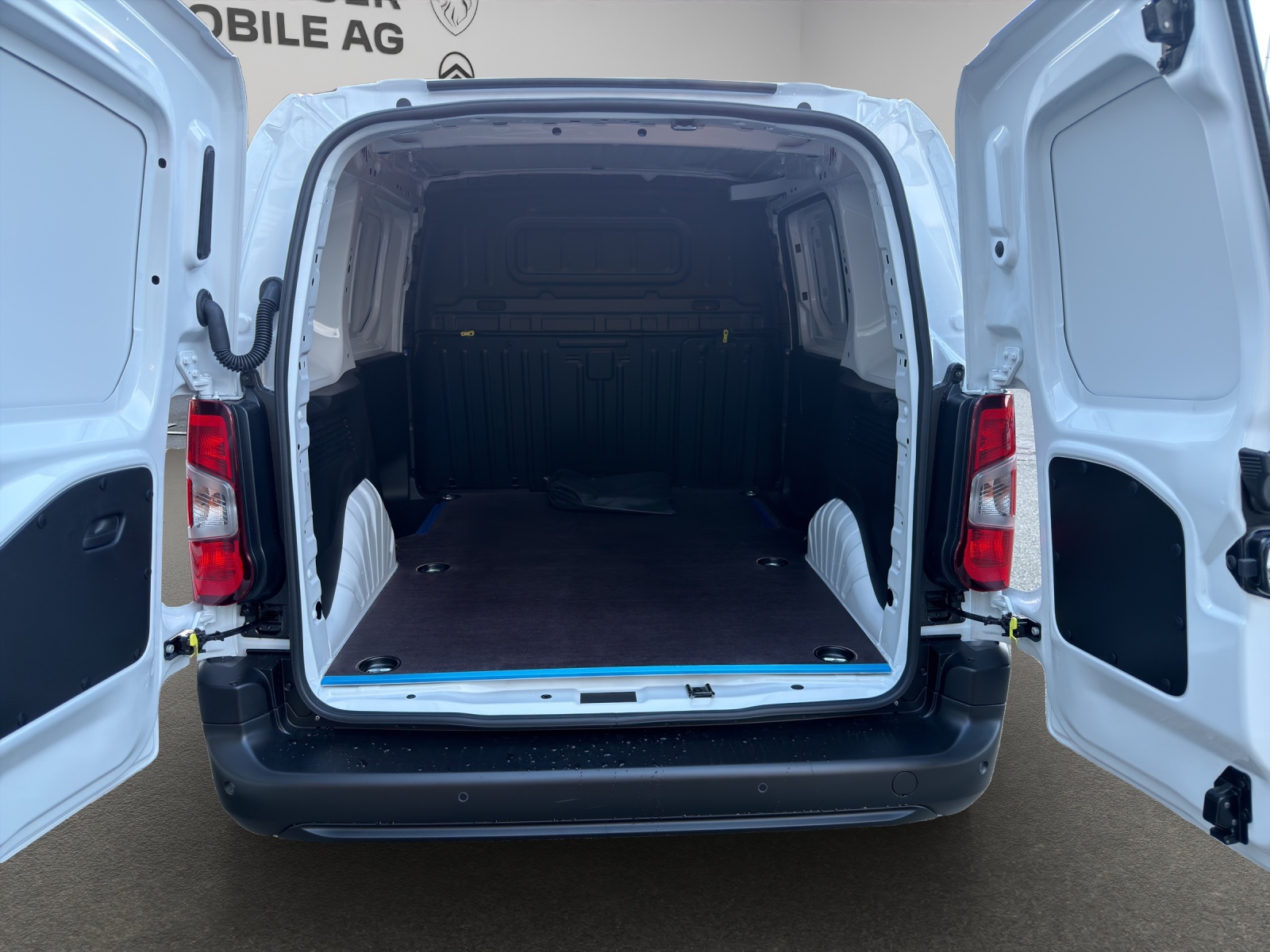 CITROEN e-Berlingo Van M First-image-5