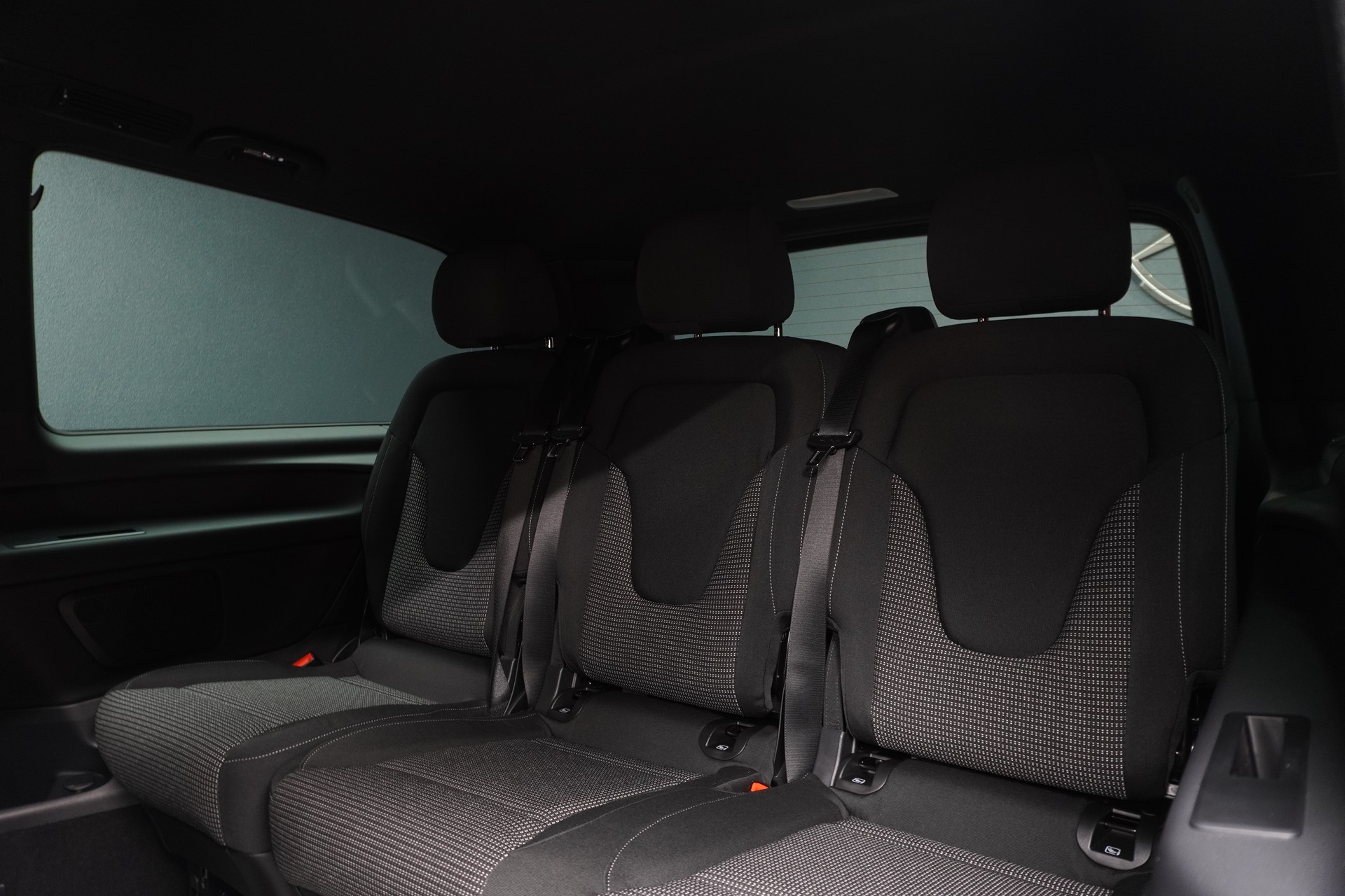 MERCEDES-BENZ V 250 d lang TREND 4Matic-image-13